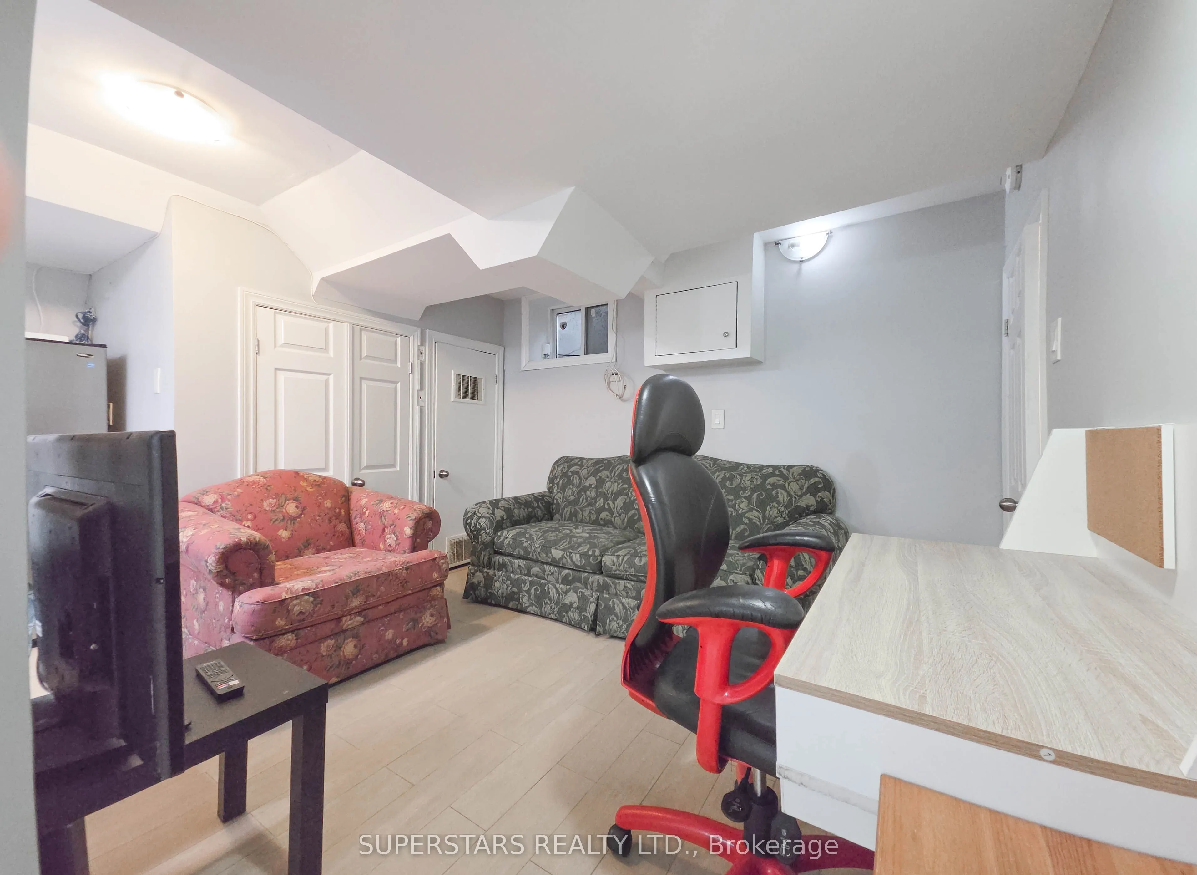 856 Wilson Avenue