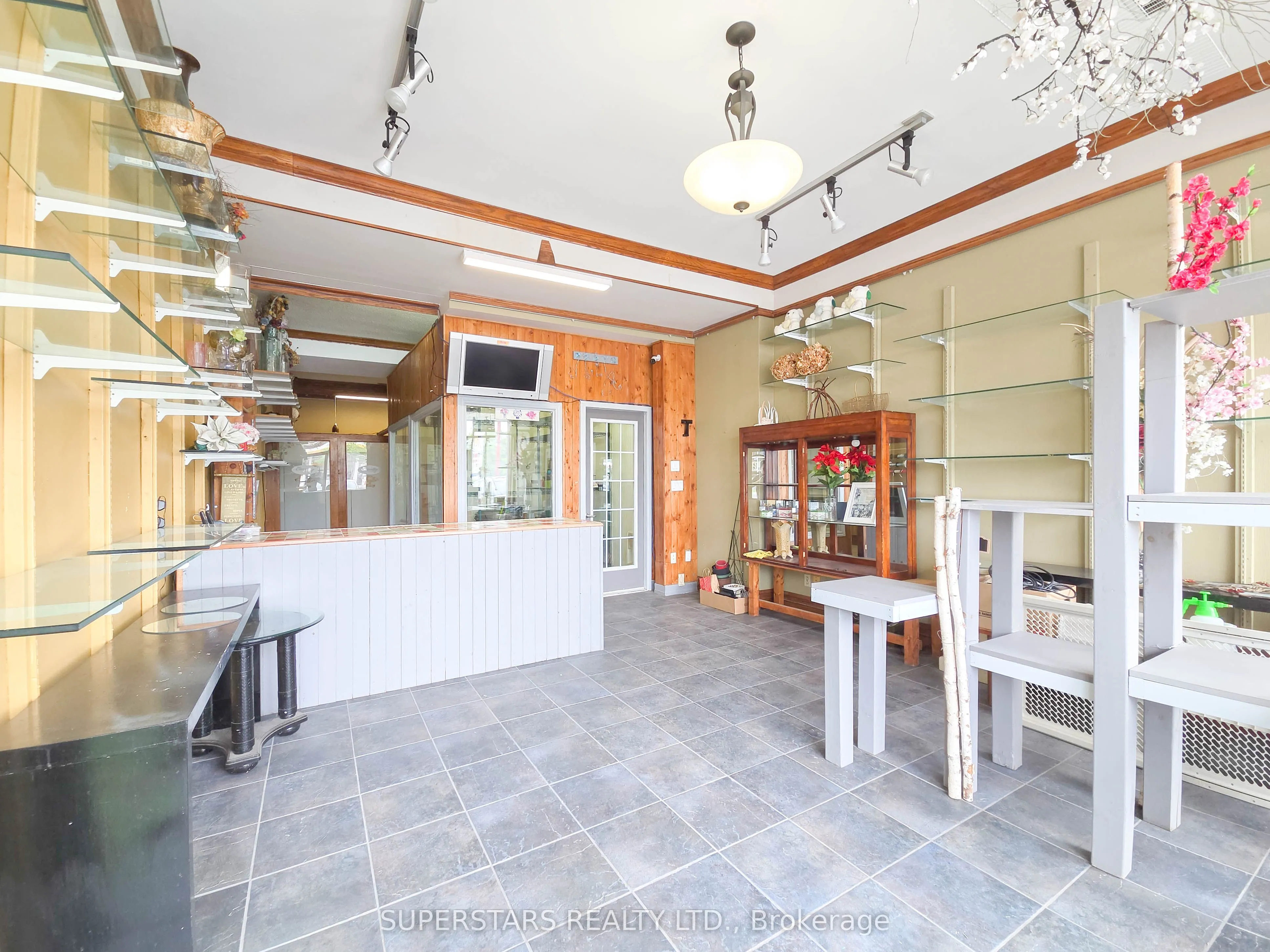 856 Wilson Avenue
