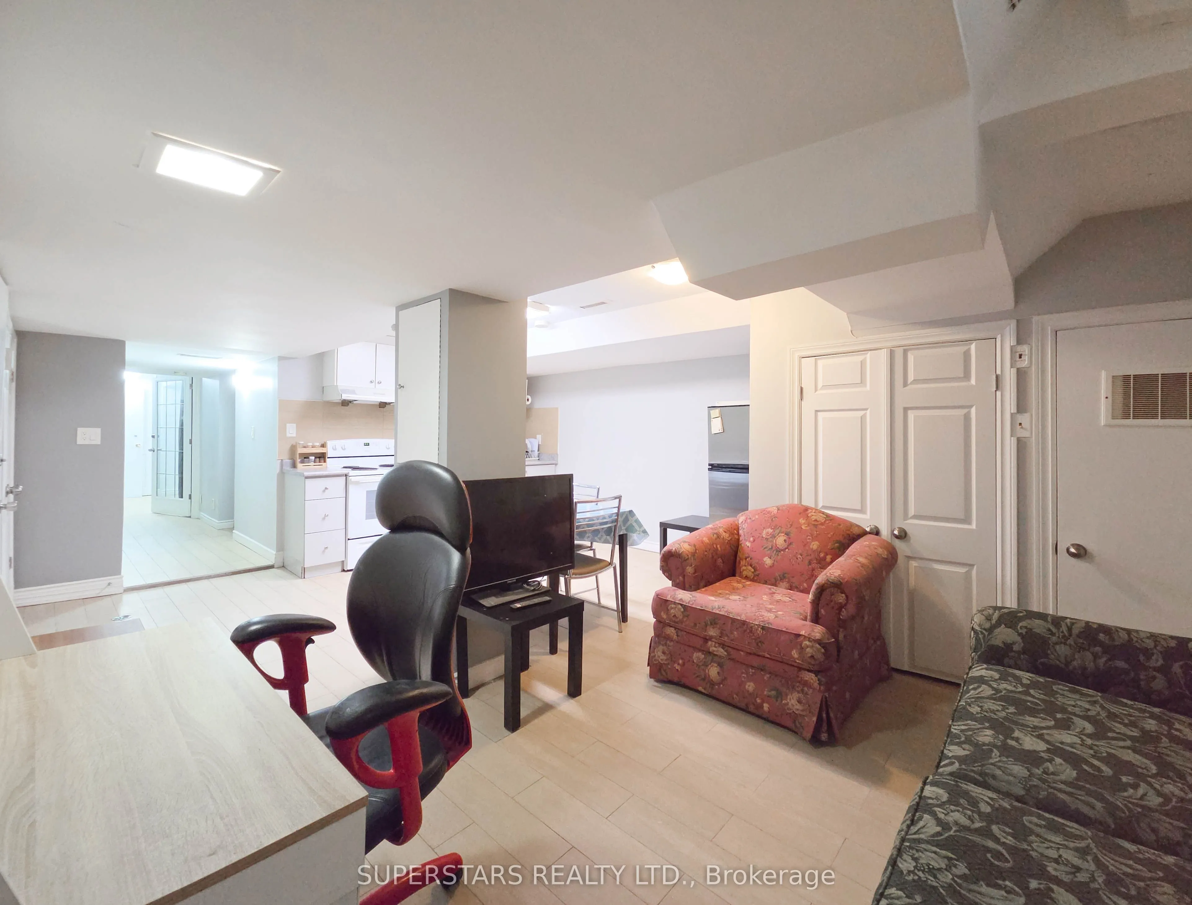 856 Wilson Avenue