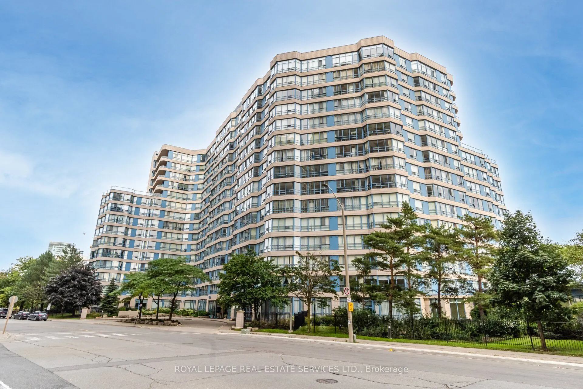 250 Webb Drive #PH05