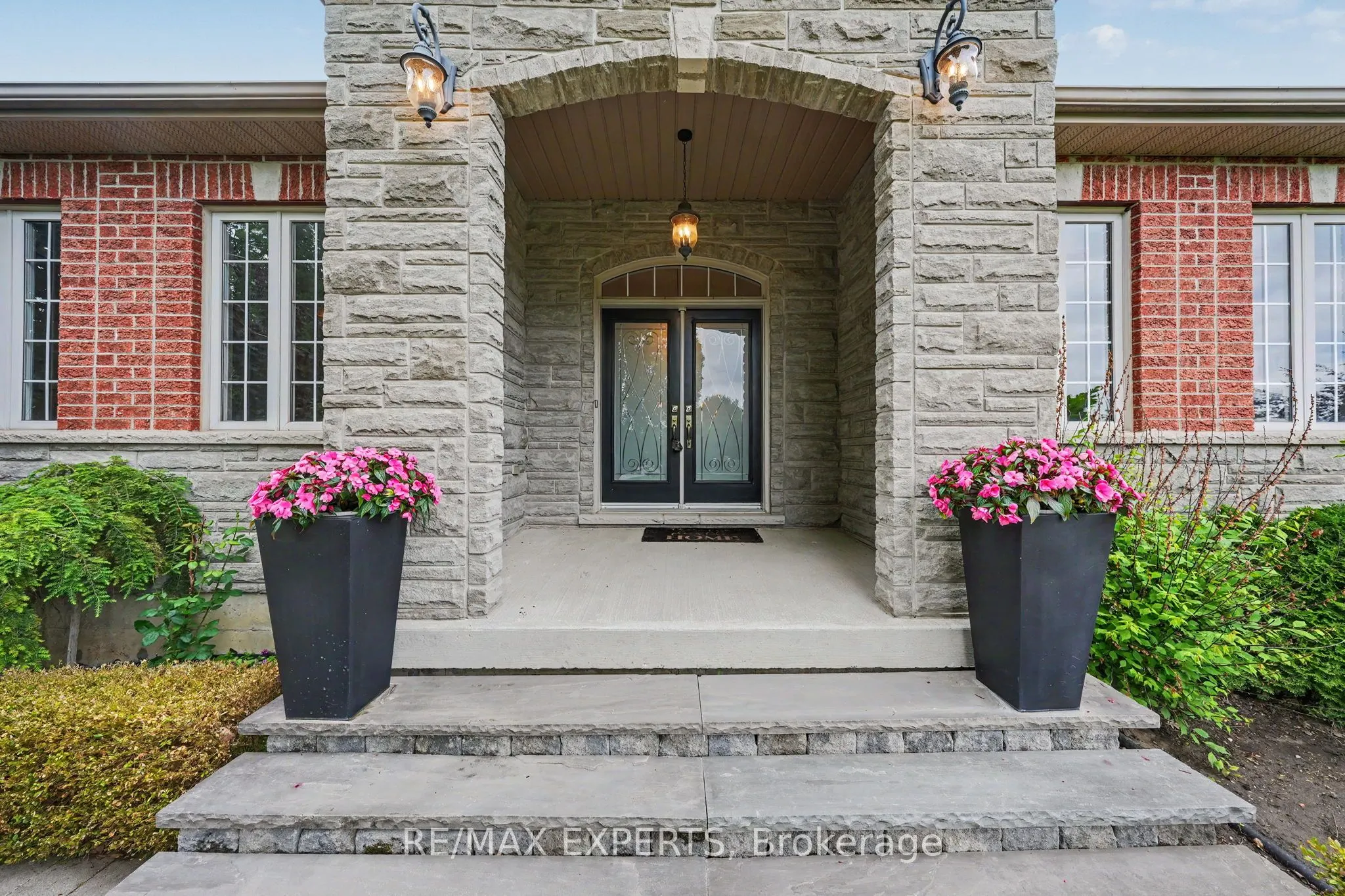 4 Woodlot Court