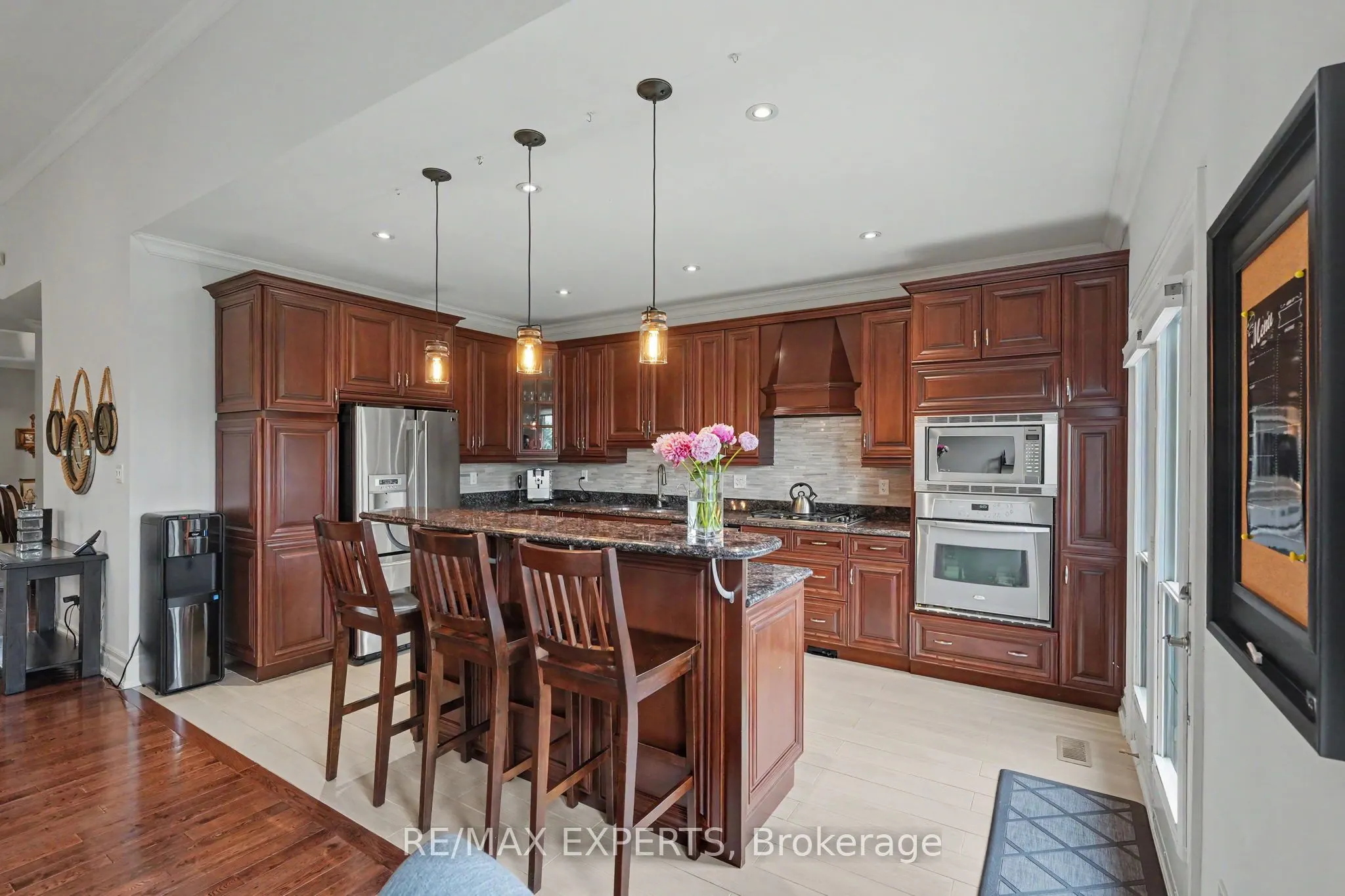 4 Woodlot Court