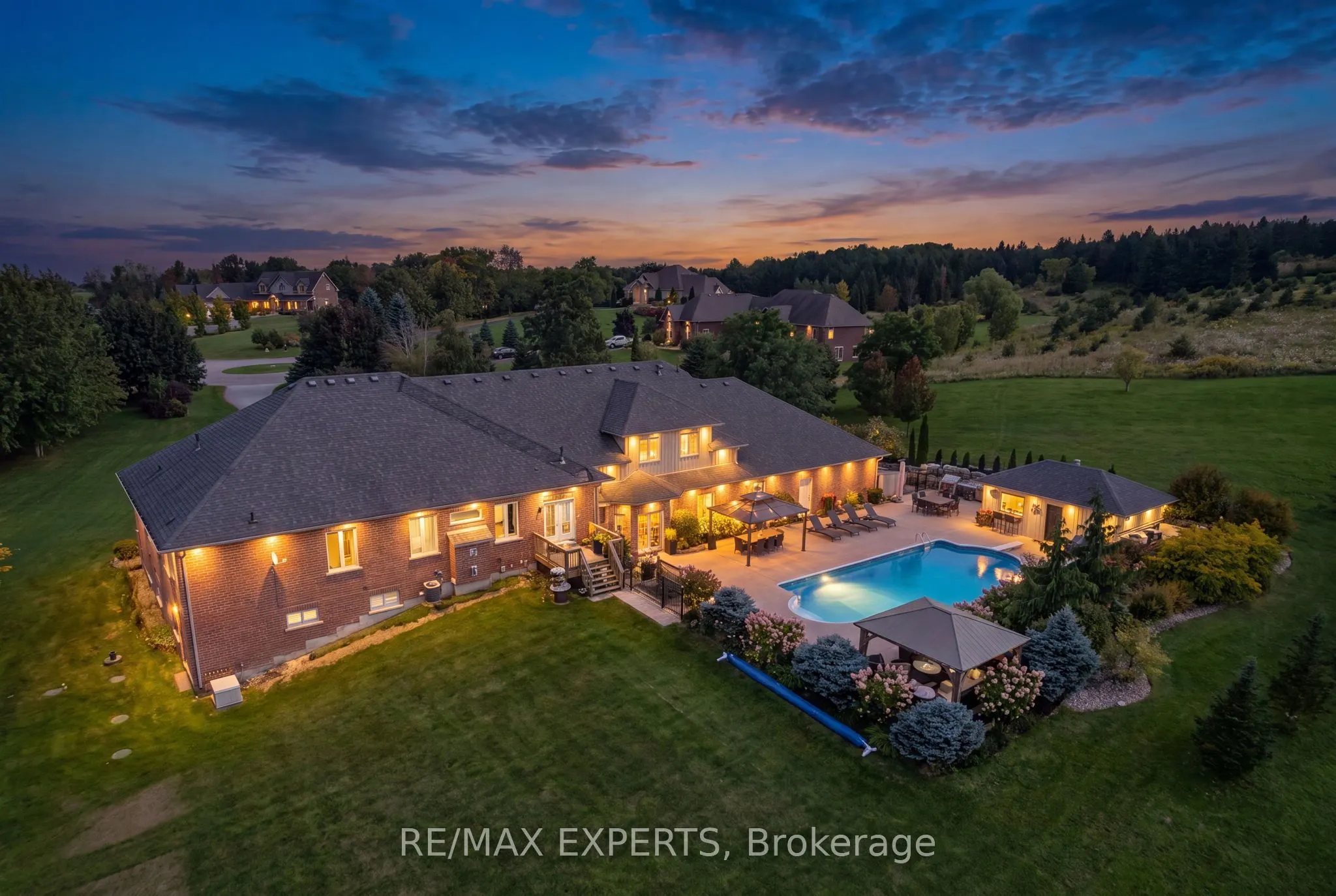 4 Woodlot Court