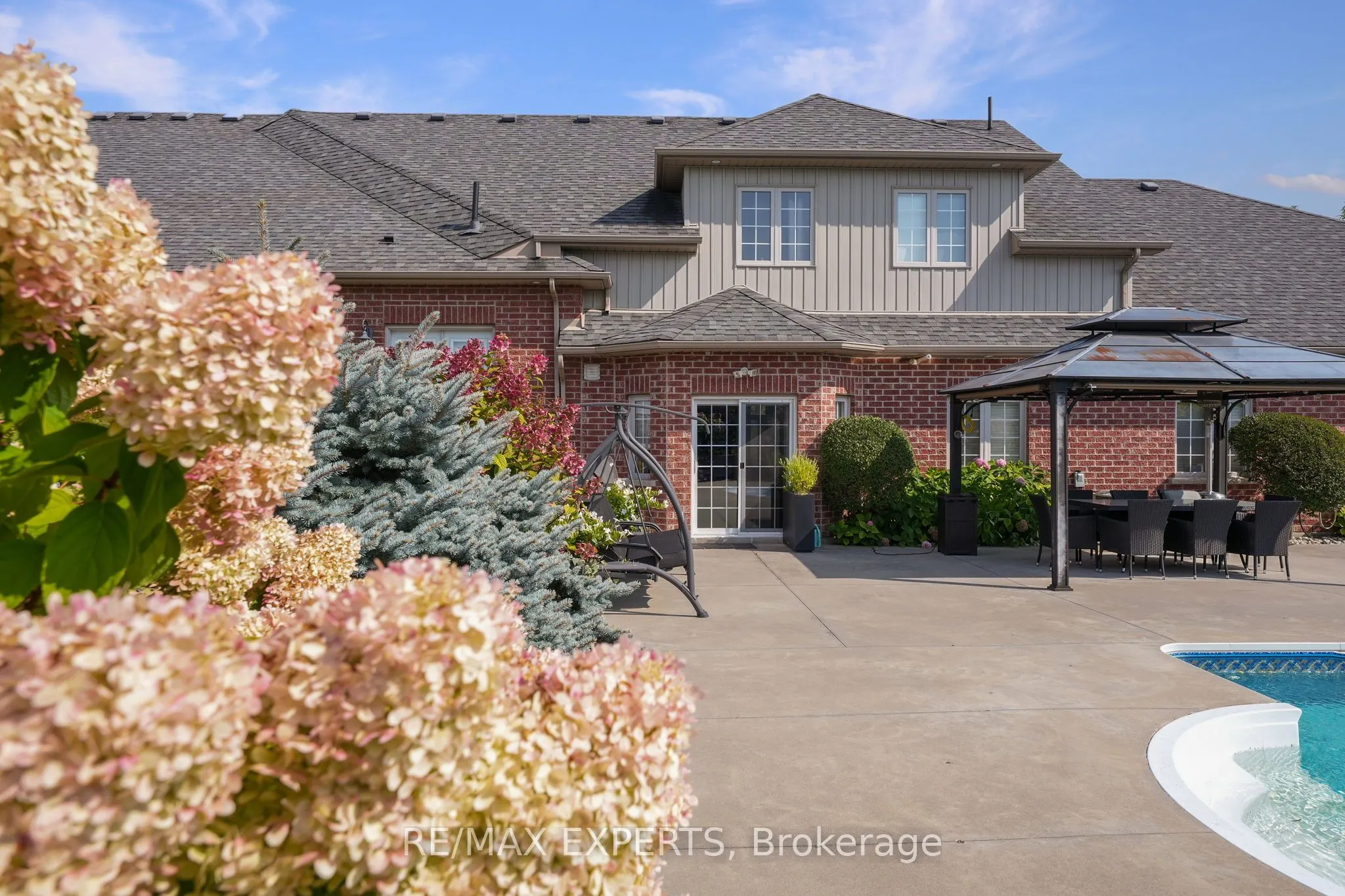 4 Woodlot Court