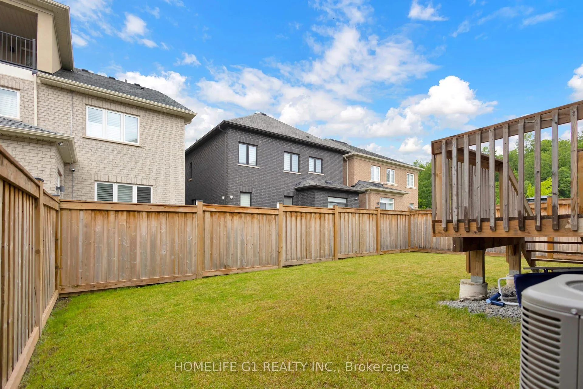 4044 Channing Crescent