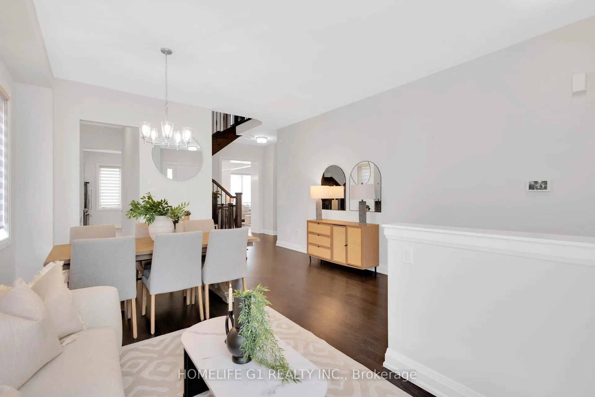 4044 Channing Crescent