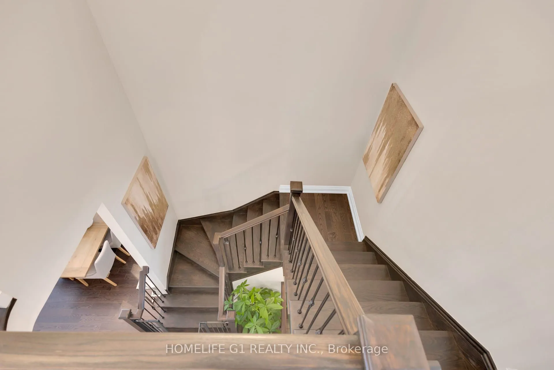 4044 Channing Crescent