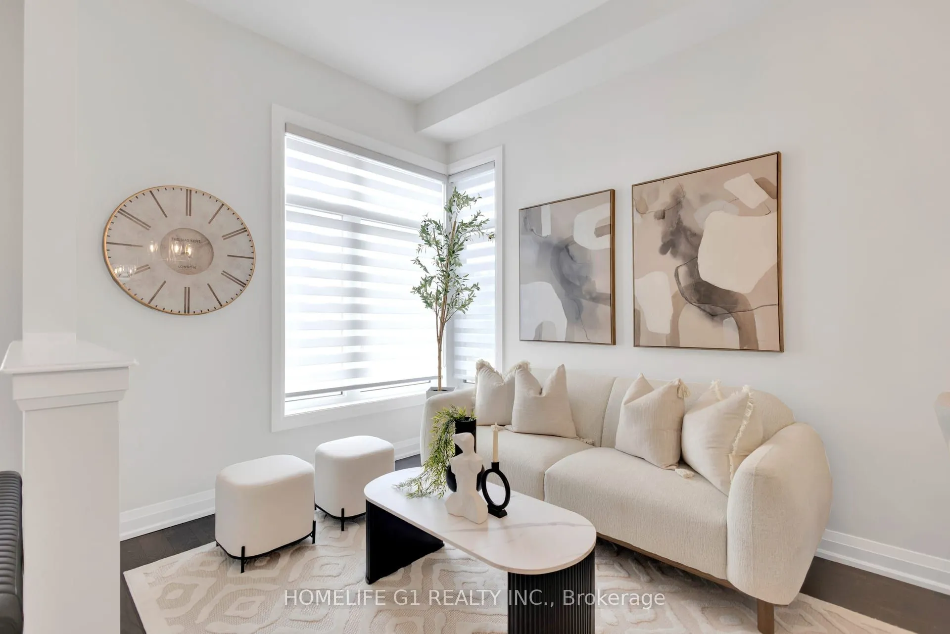 4044 Channing Crescent