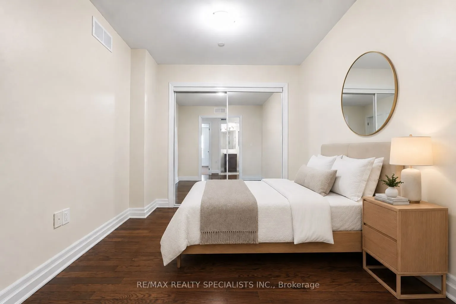 1045 Nadalin Heights #209