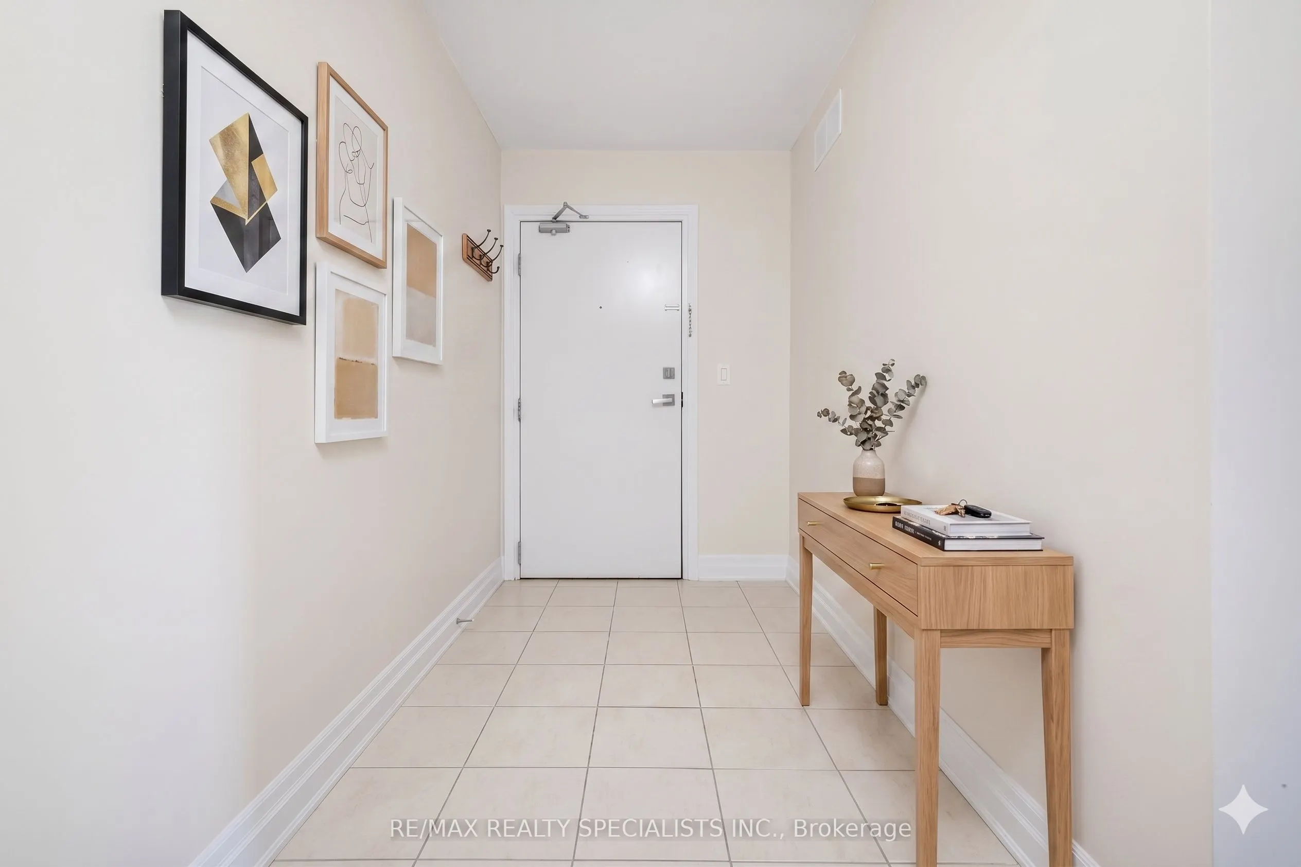 1045 Nadalin Heights #209