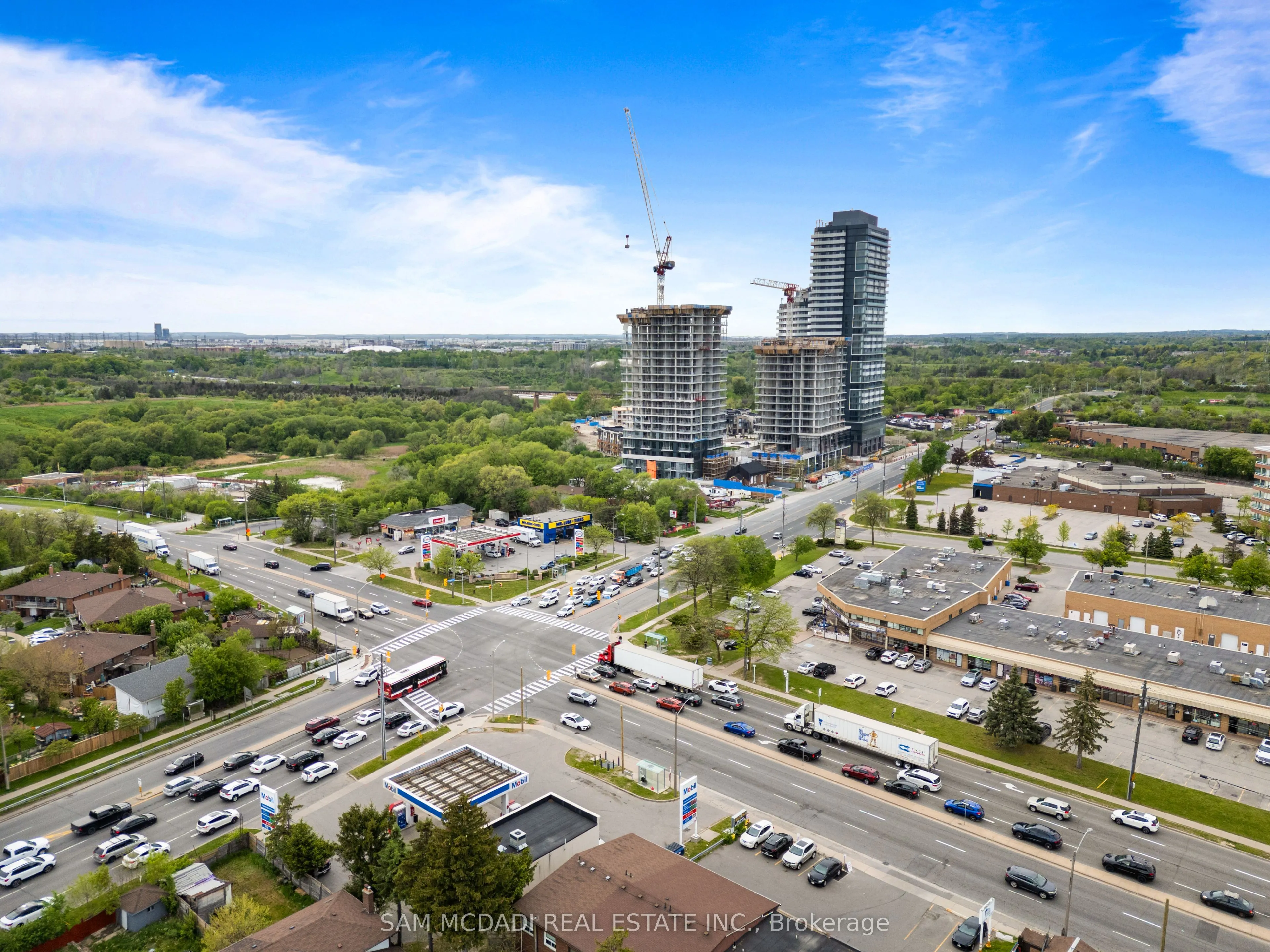 6199 Steeles Avenue W