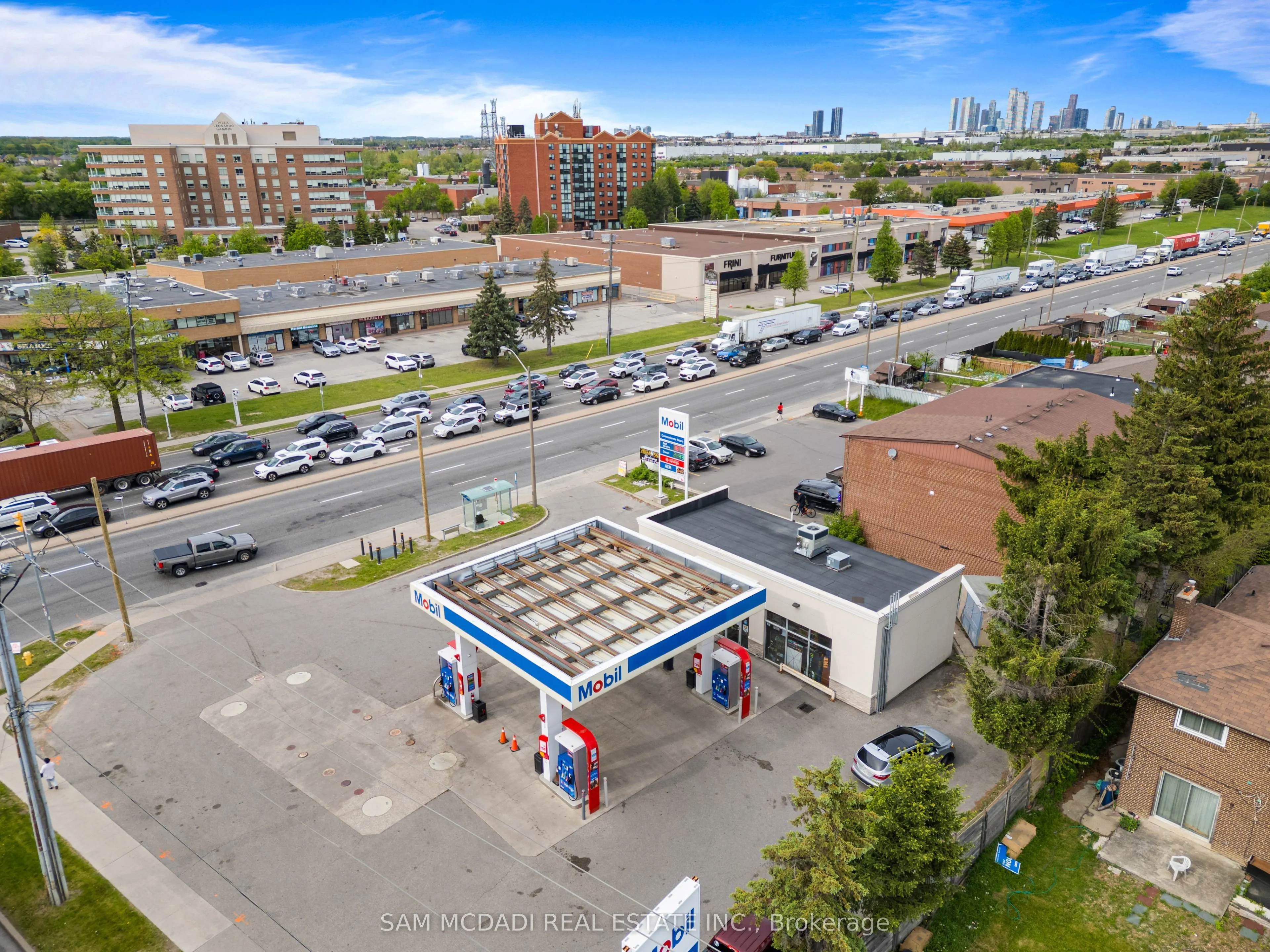 6199 Steeles Avenue W