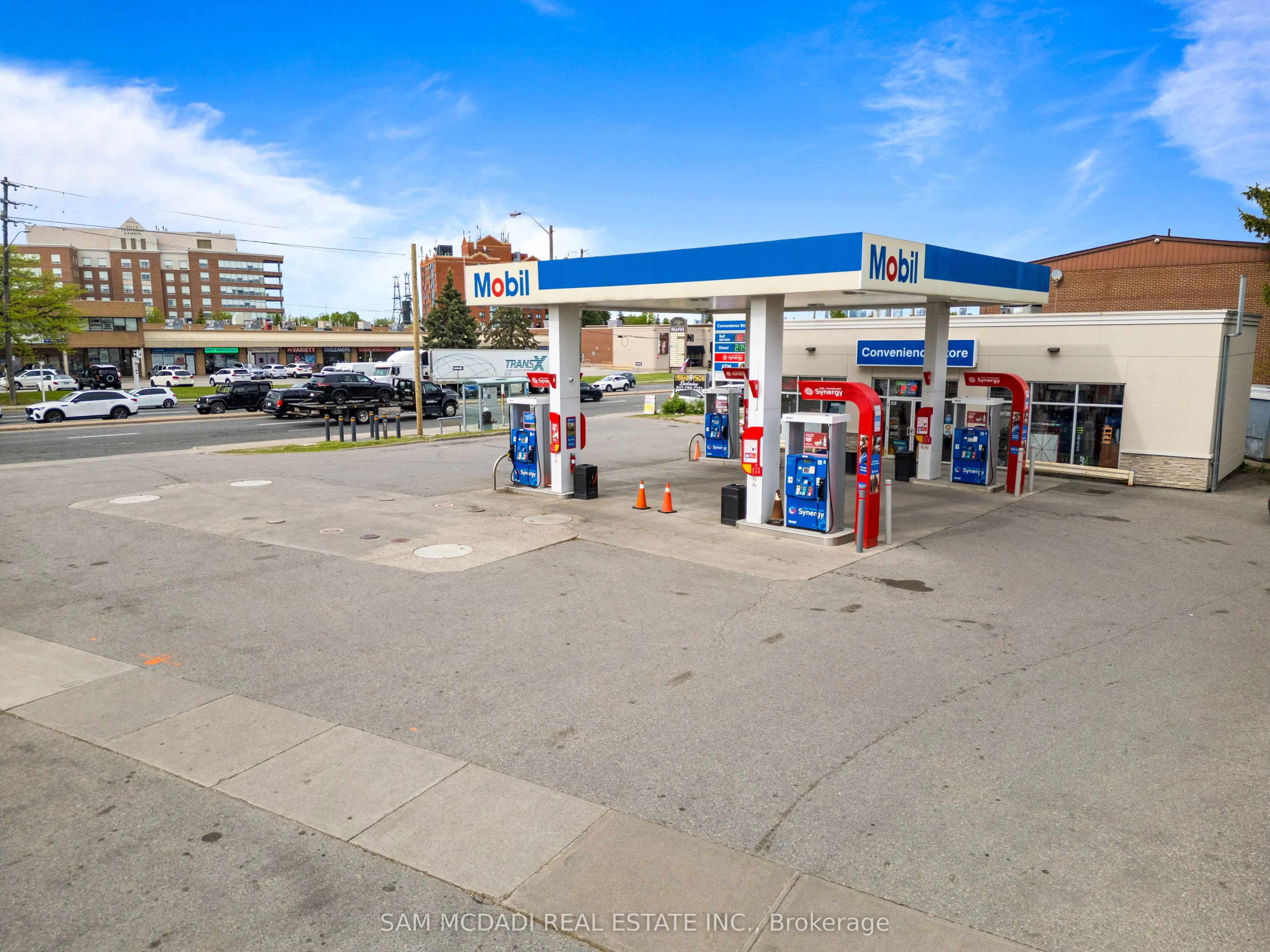 6199 Steeles Avenue W