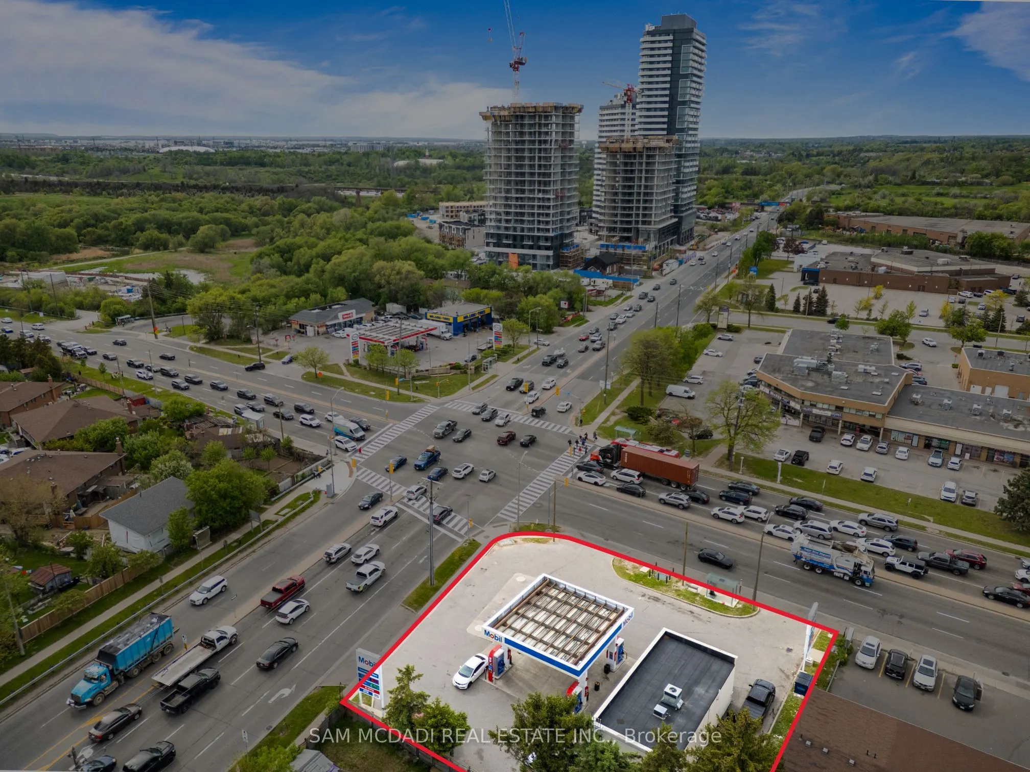 6199 Steeles Avenue W