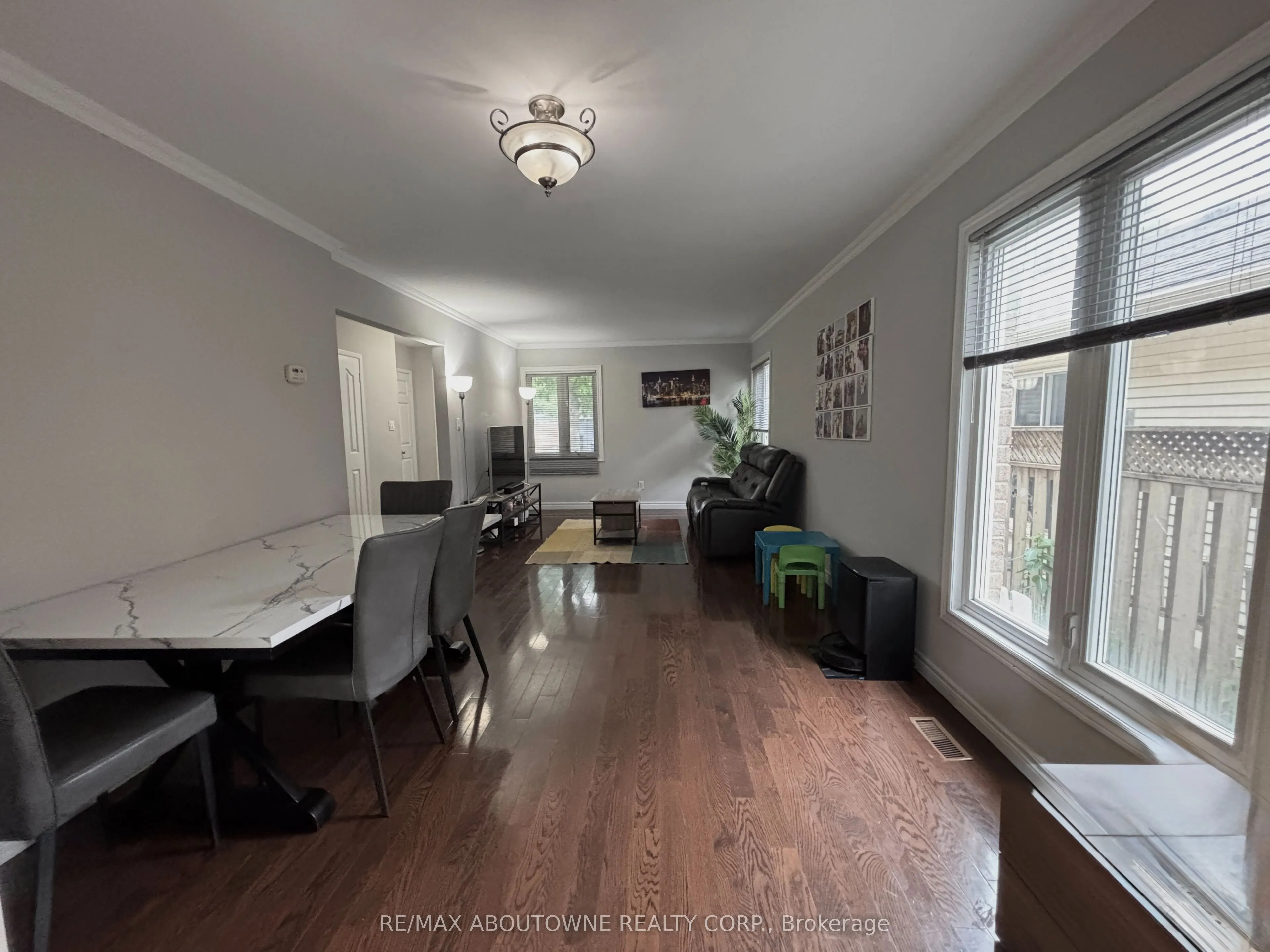 3072 Patrick Crescent