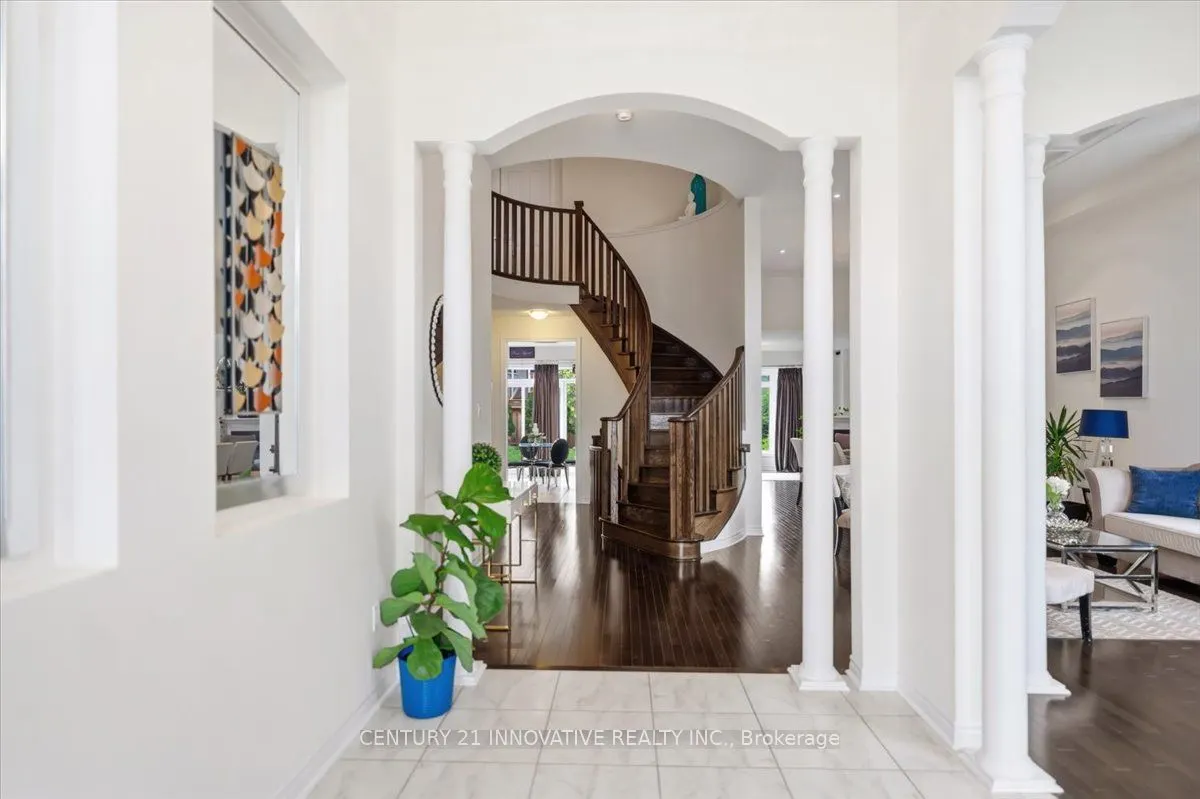 13 Royal West Drive