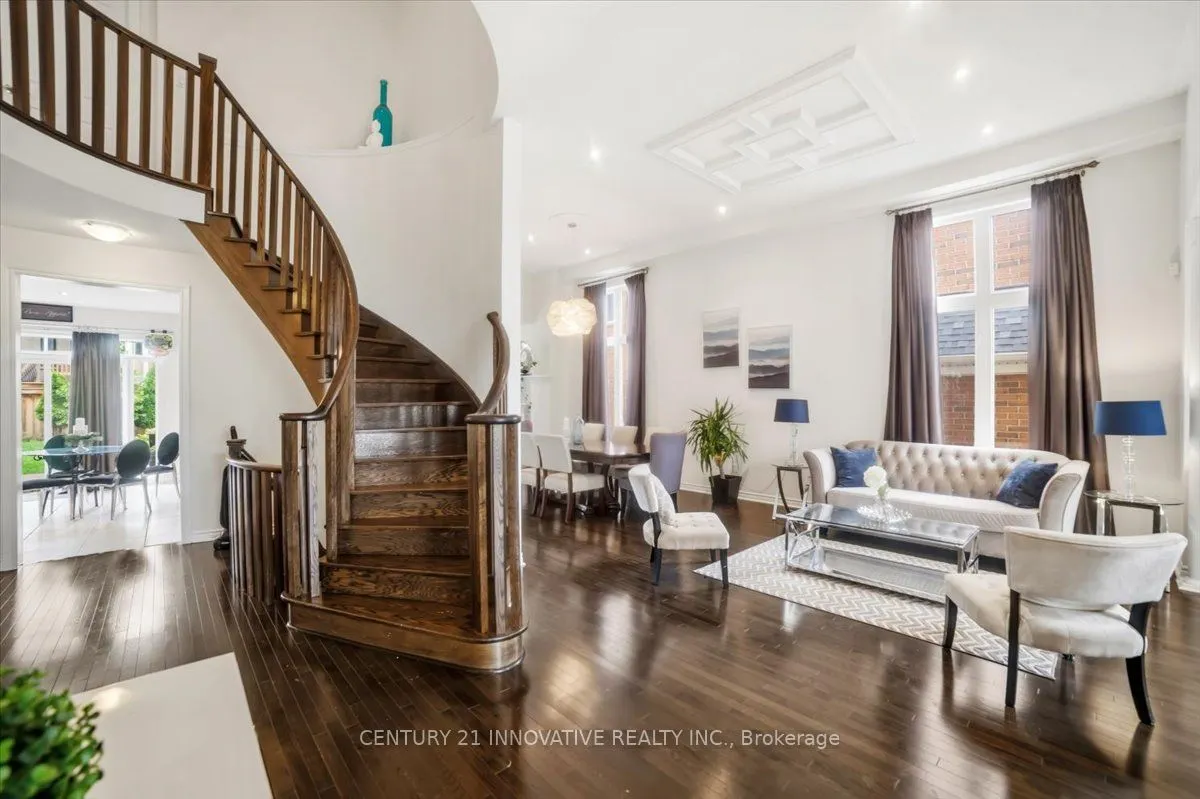 13 Royal West Drive