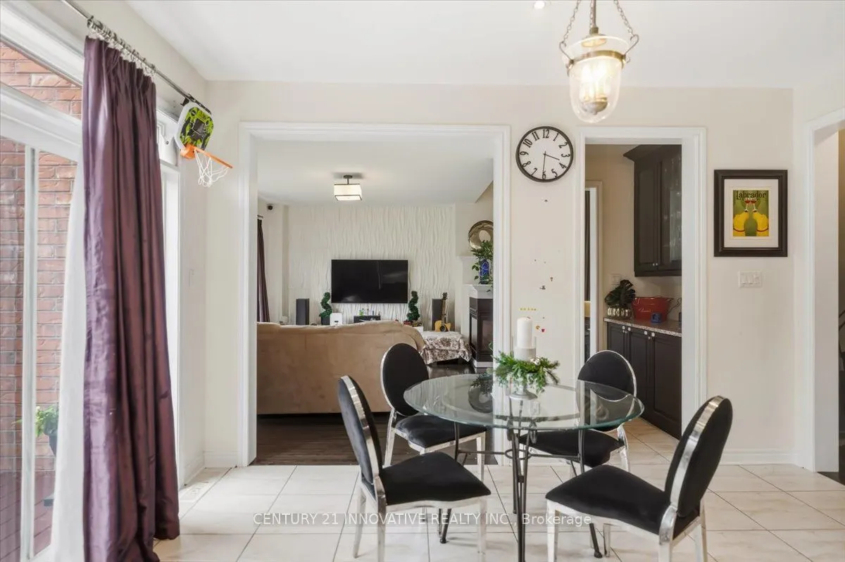 13 Royal West Drive