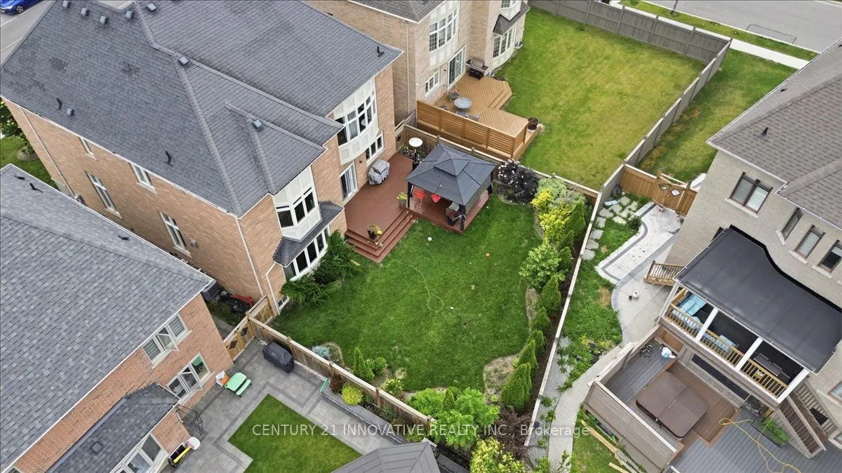 13 Royal West Drive