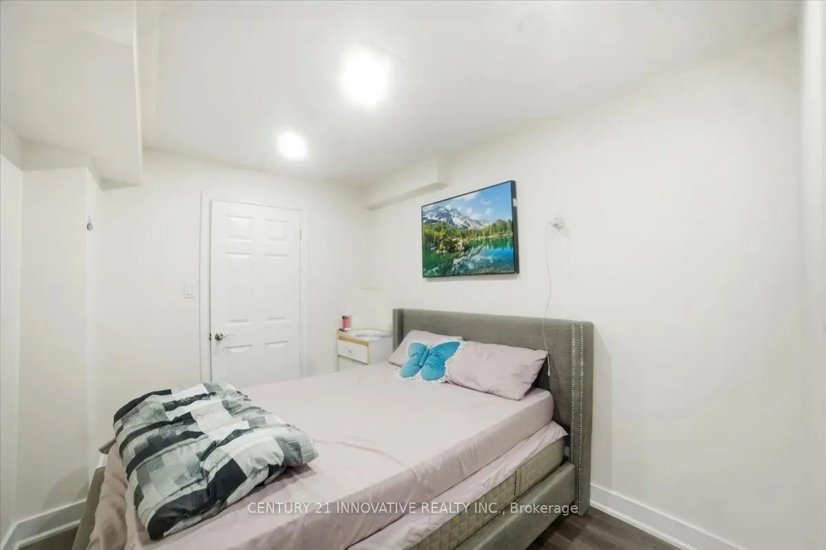 13 Royal West Drive