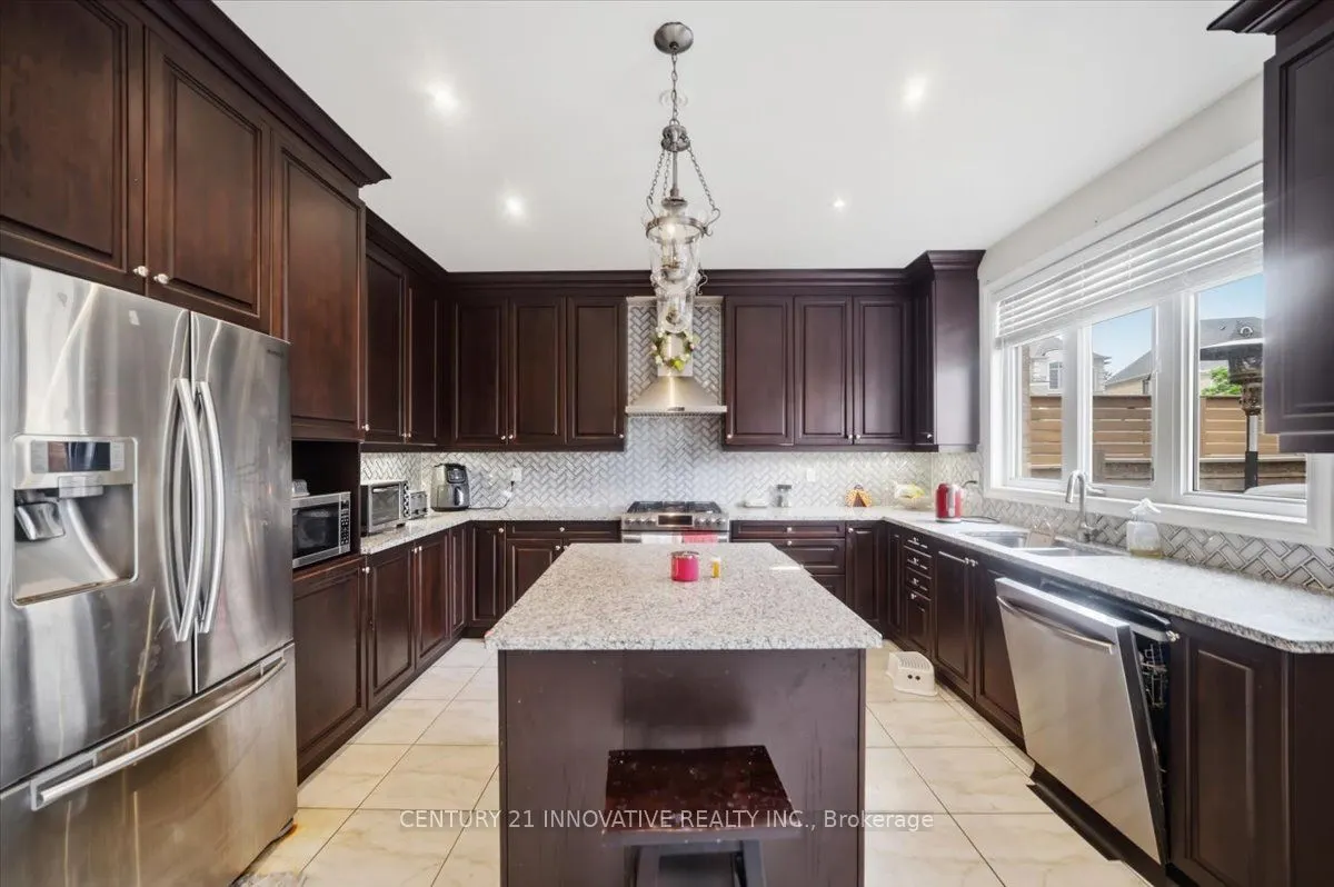 13 Royal West Drive