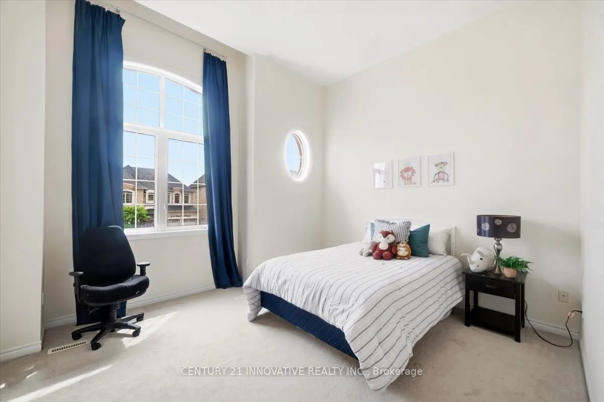 13 Royal West Drive