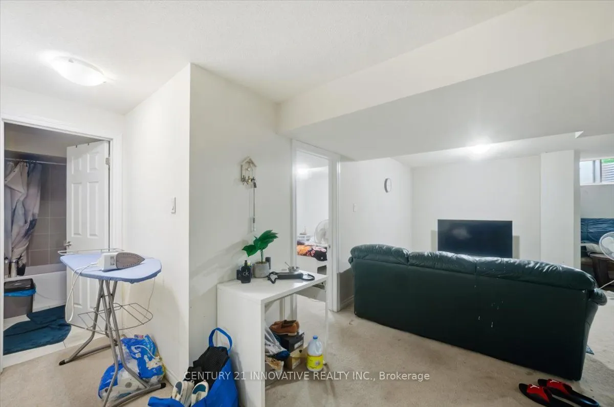 13 Royal West Drive
