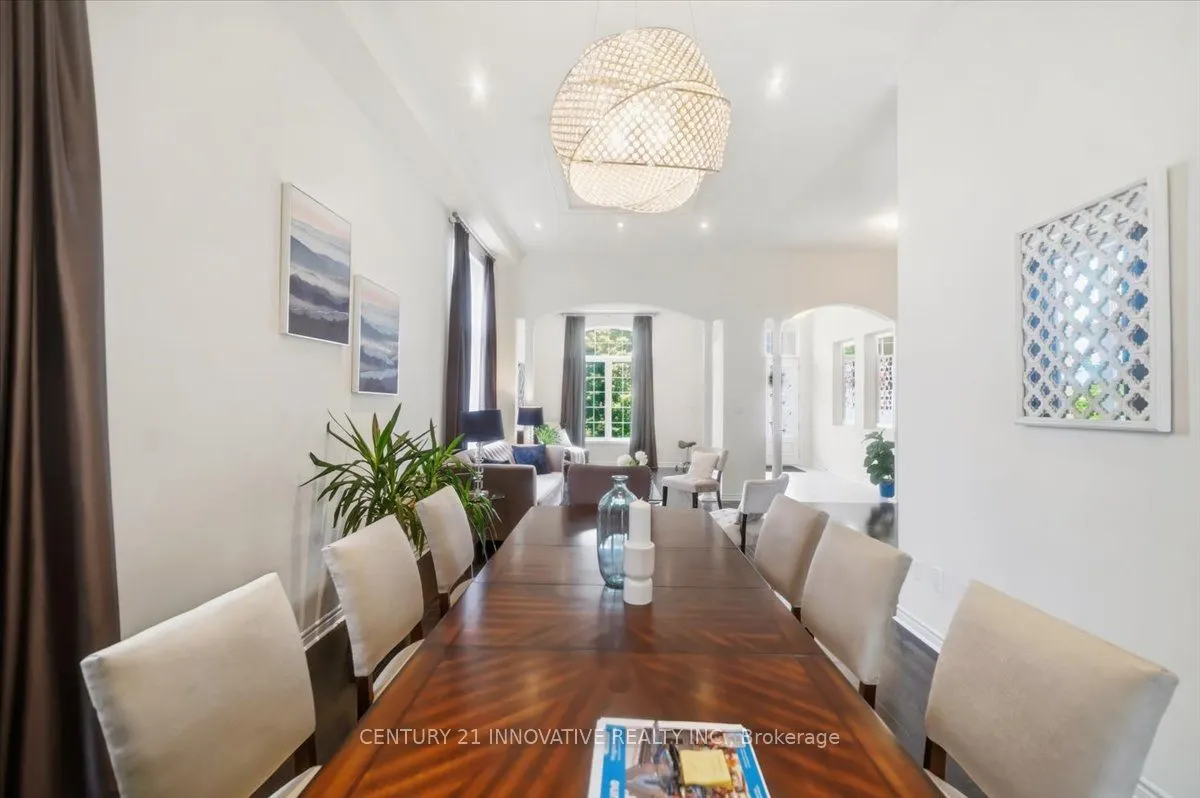13 Royal West Drive