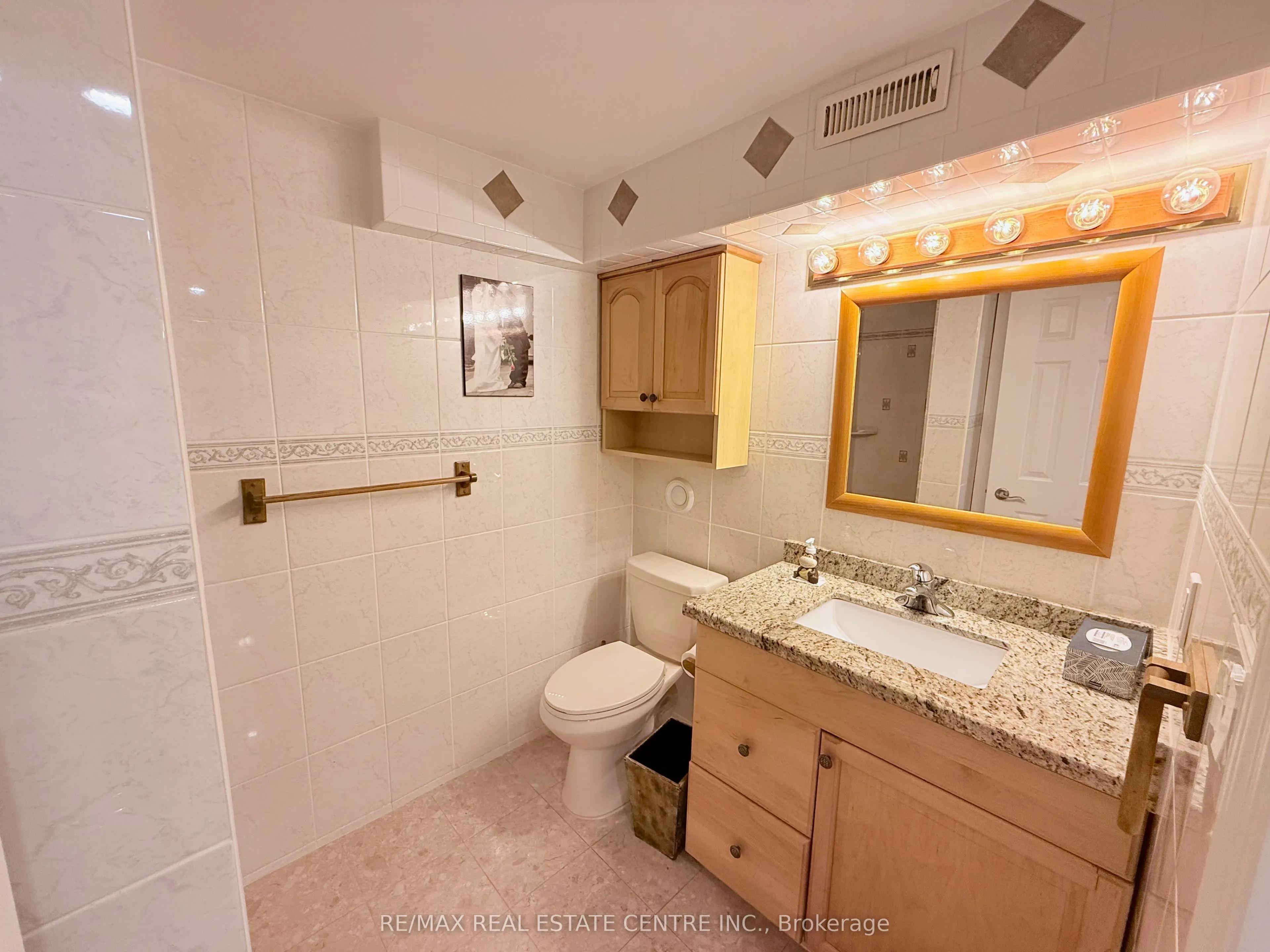 7264 Seabreeze Drive