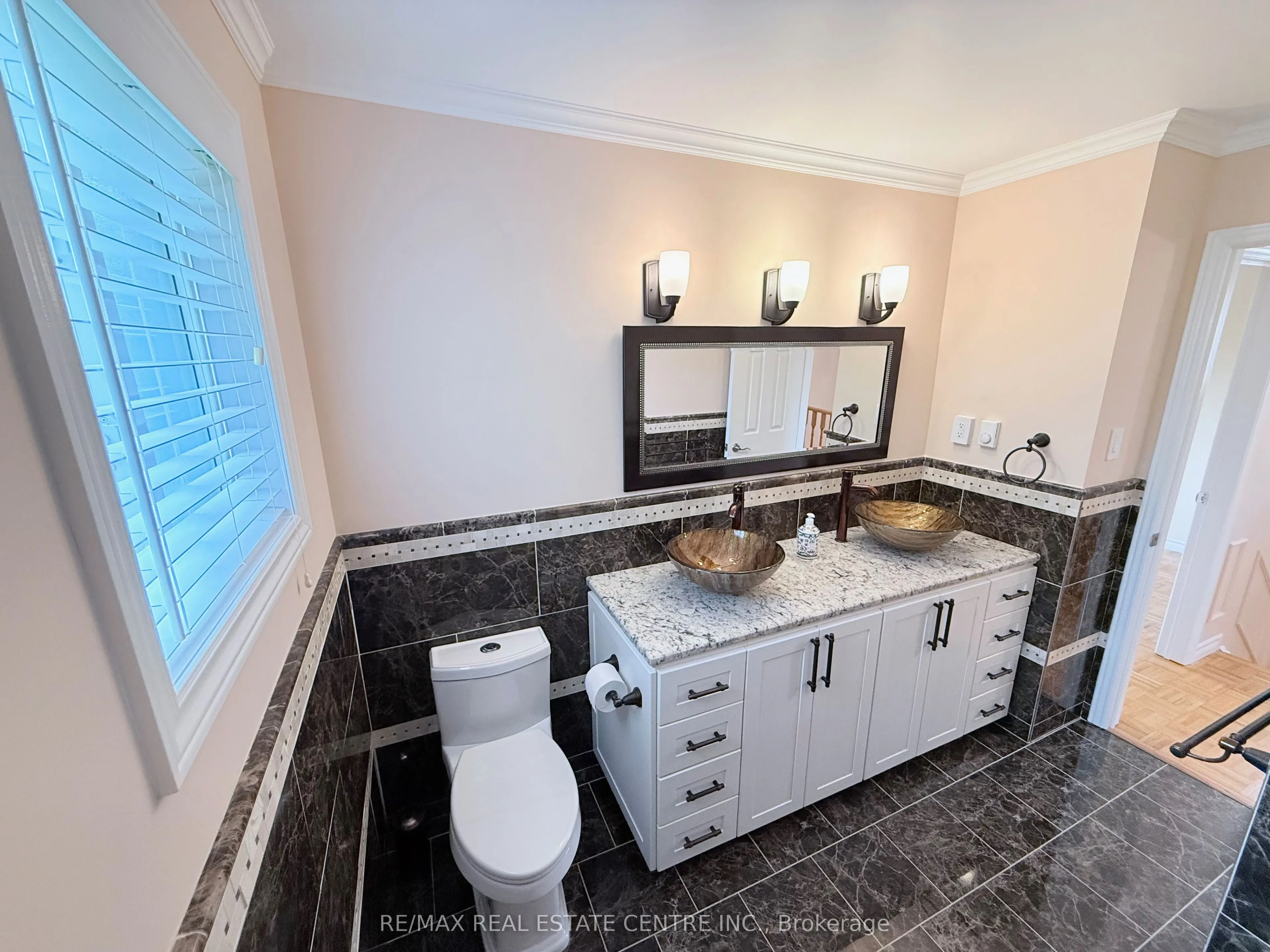 7264 Seabreeze Drive