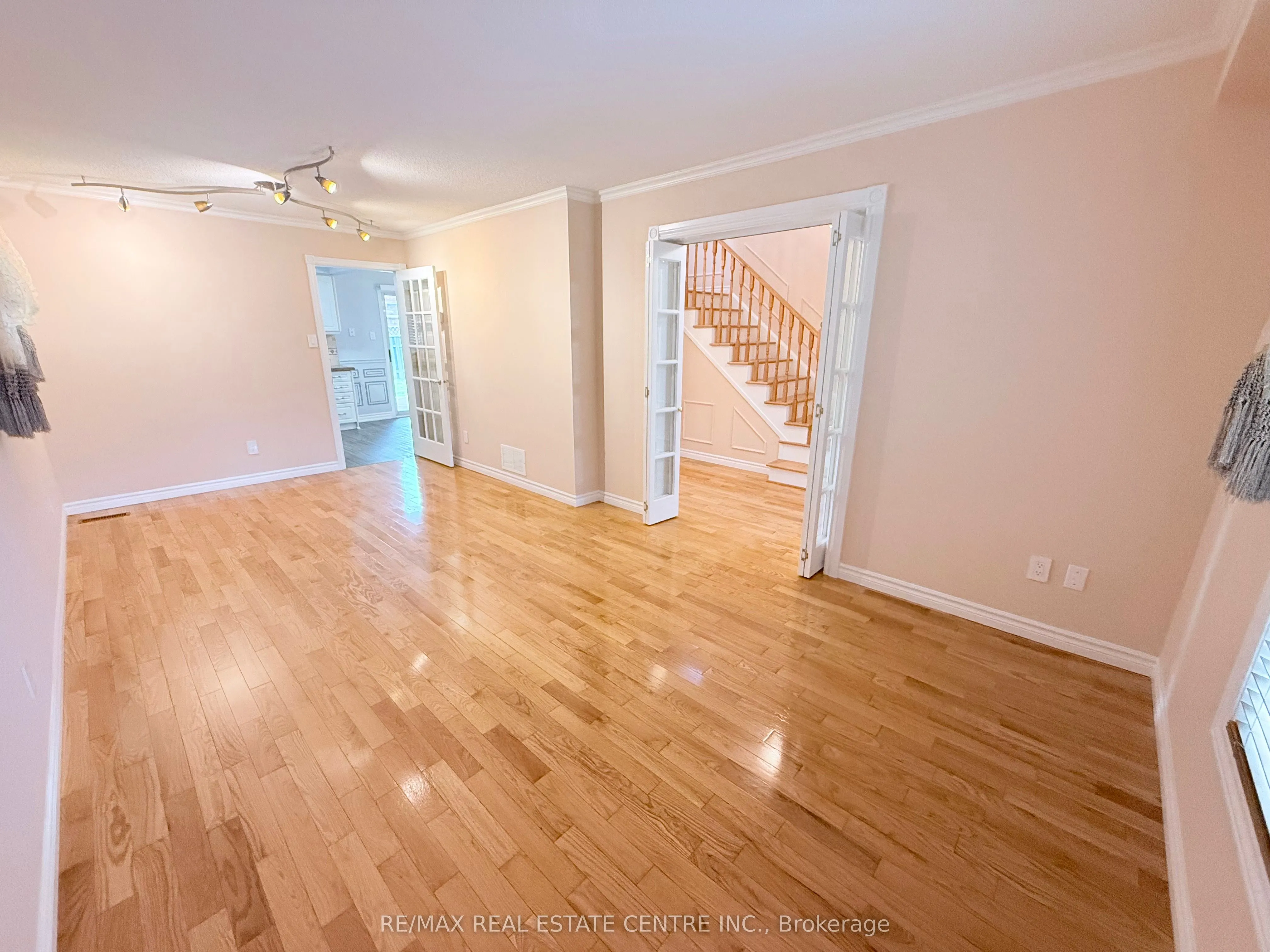 7264 Seabreeze Drive
