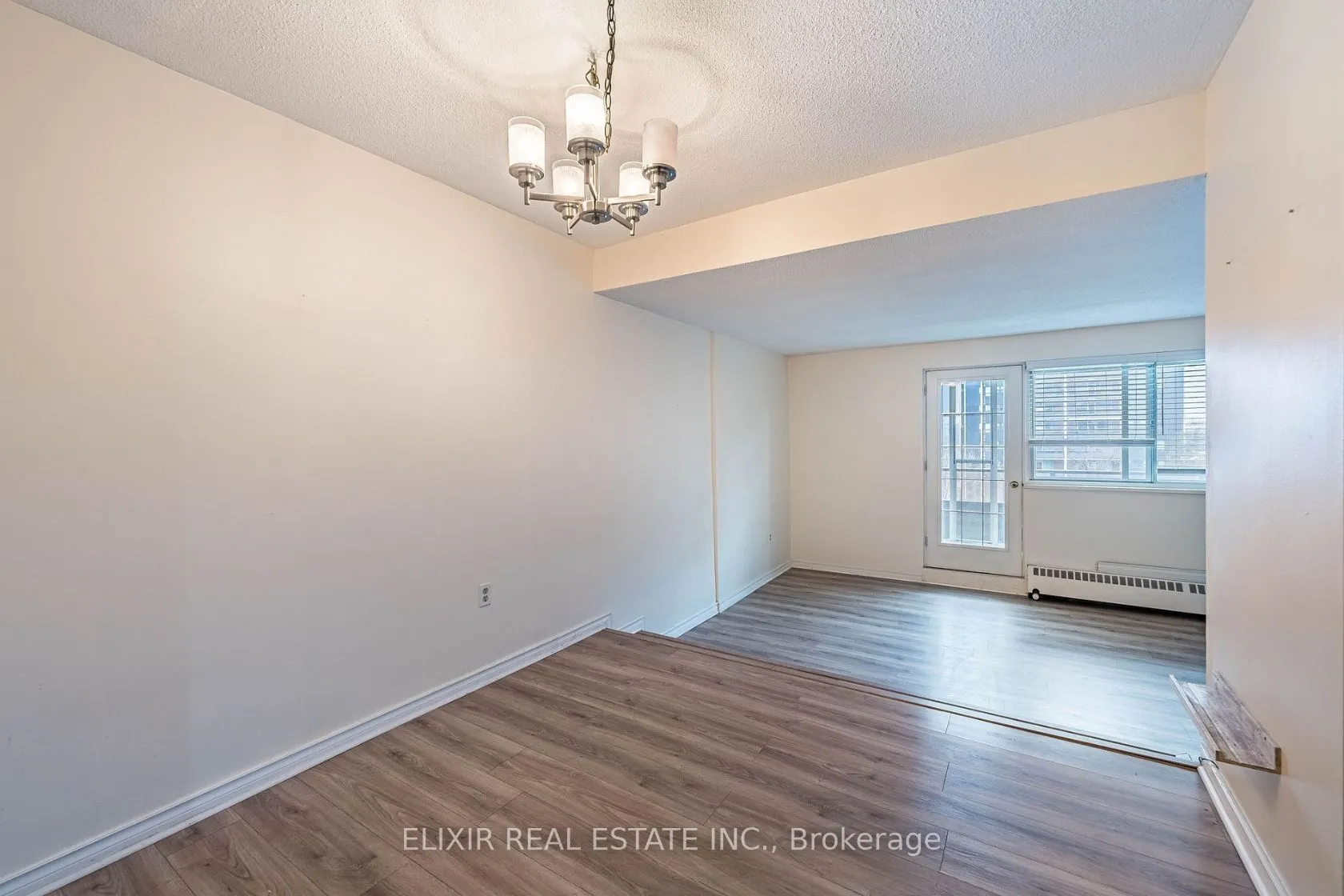 15 Elizabeth Street N #605