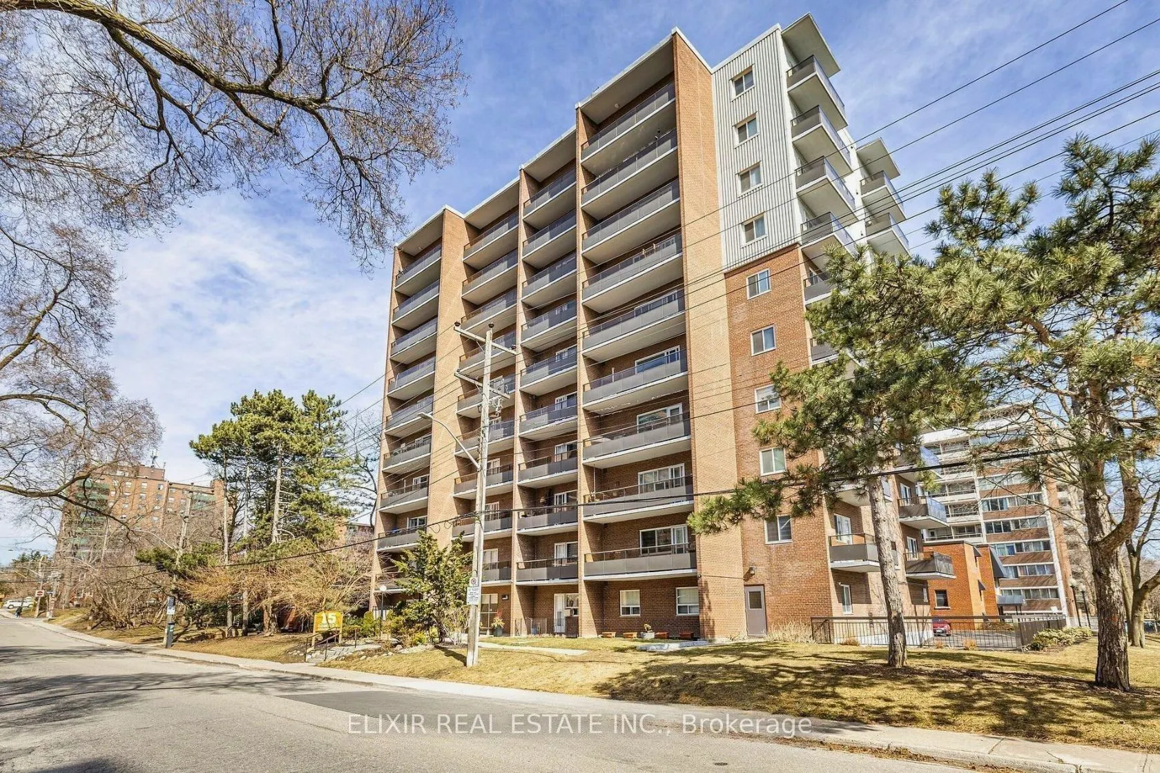 15 Elizabeth Street N #605