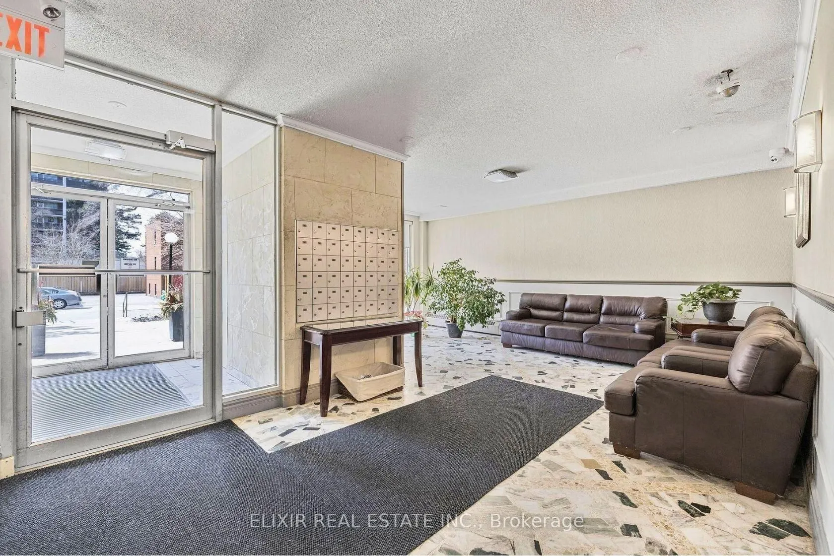 15 Elizabeth Street N #605
