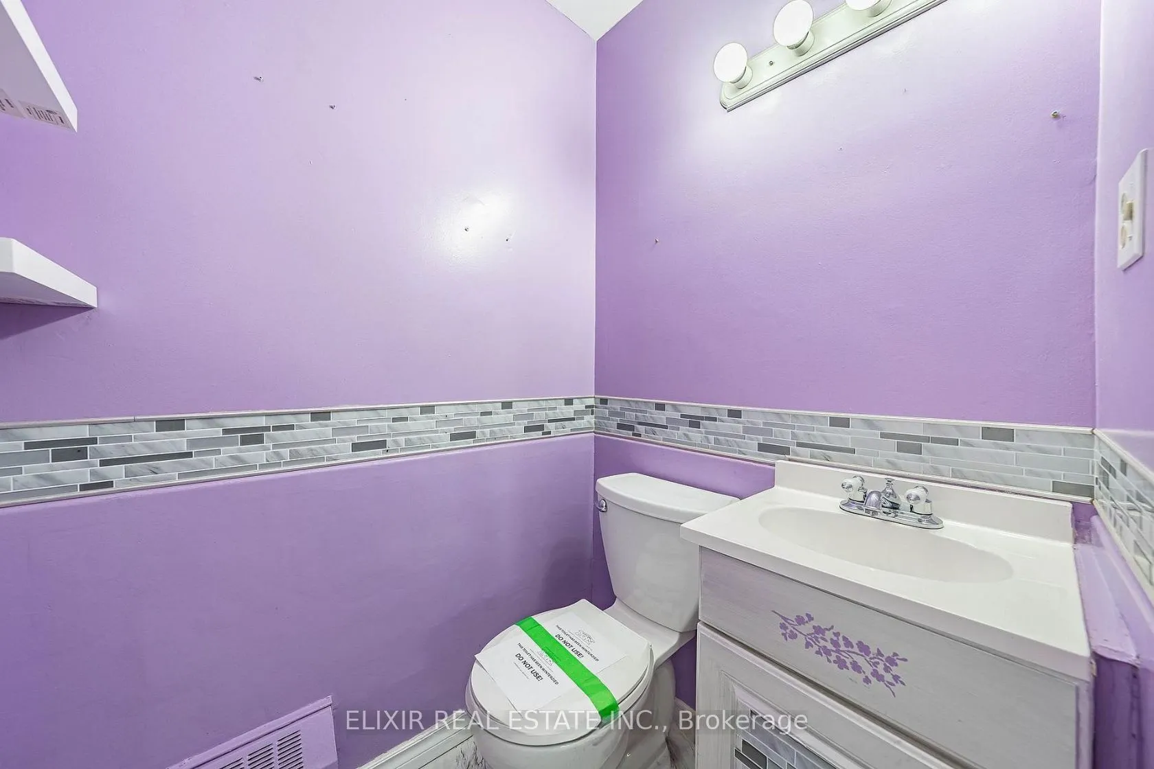 15 Elizabeth Street N #605