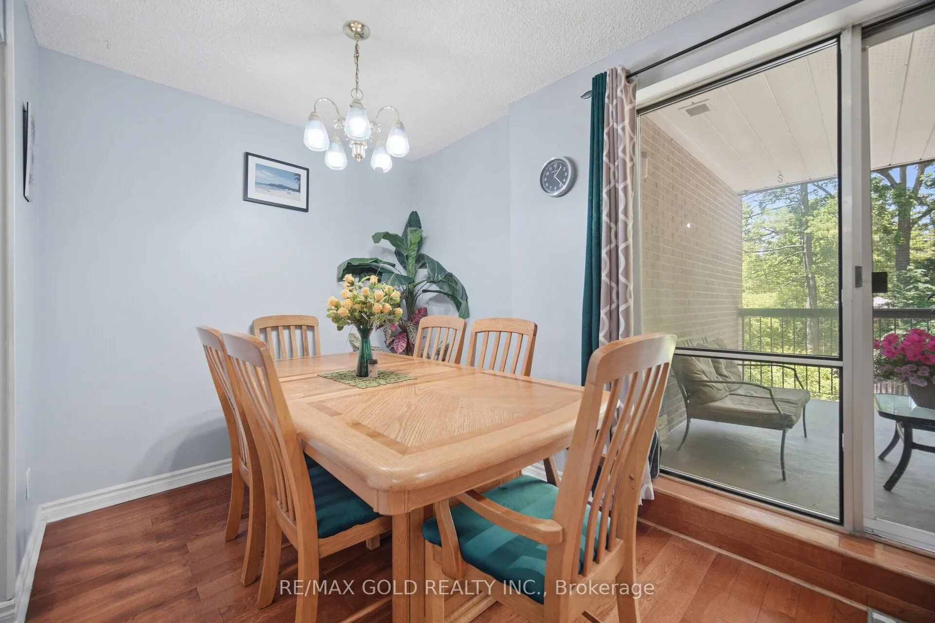 3025 The Credit Woodlands Drive #251