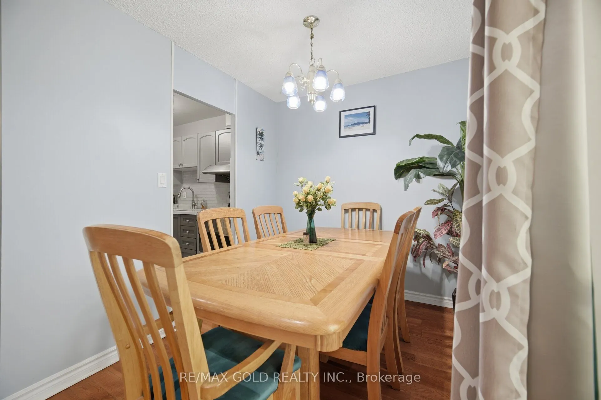 3025 The Credit Woodlands Drive #251
