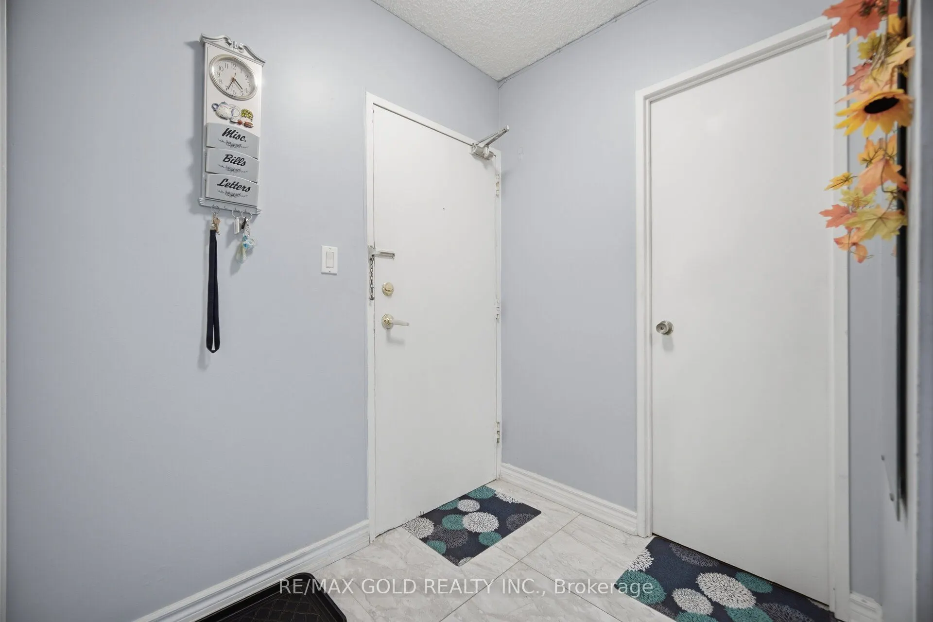 3025 The Credit Woodlands Drive #251