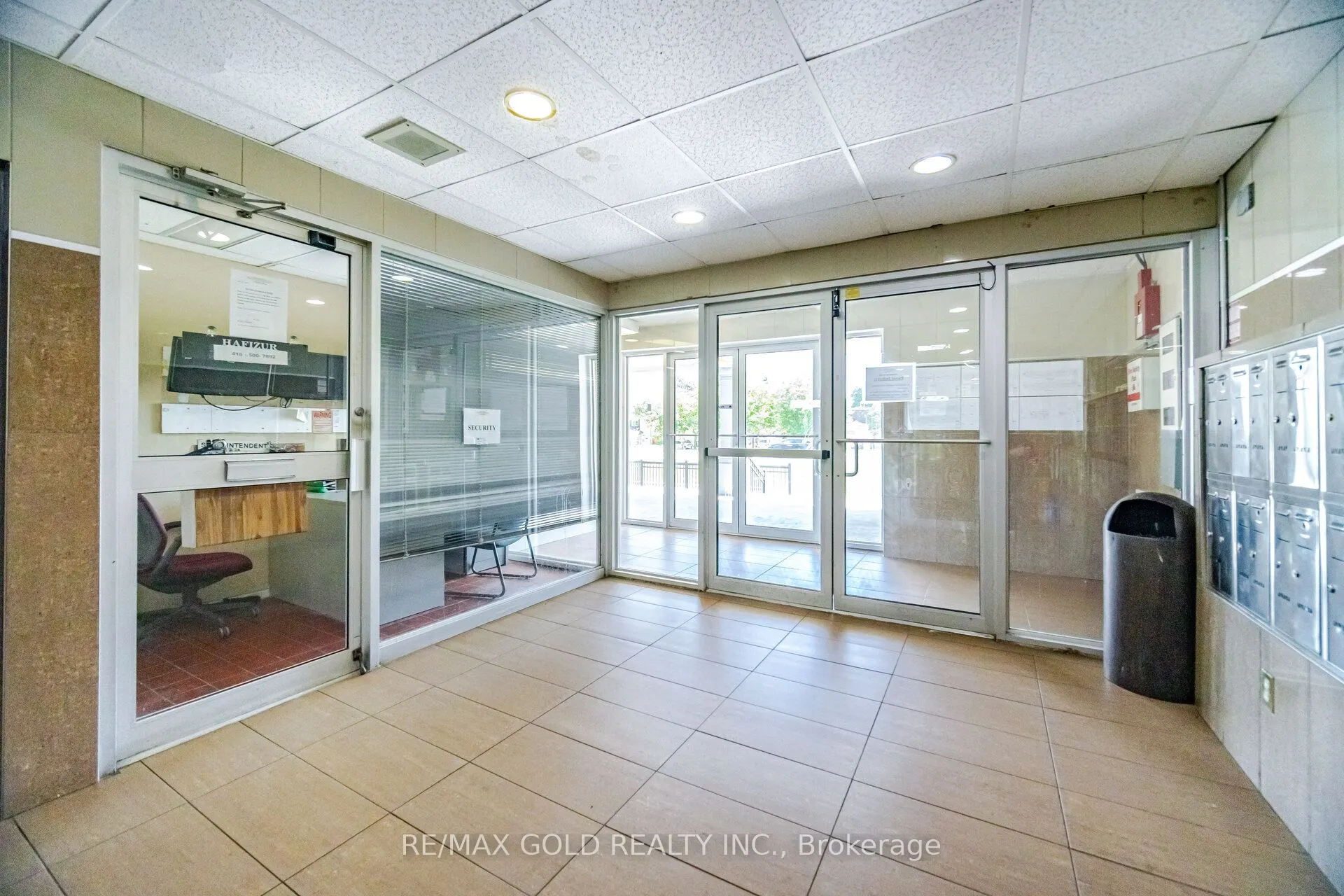 3025 The Credit Woodlands Drive #251