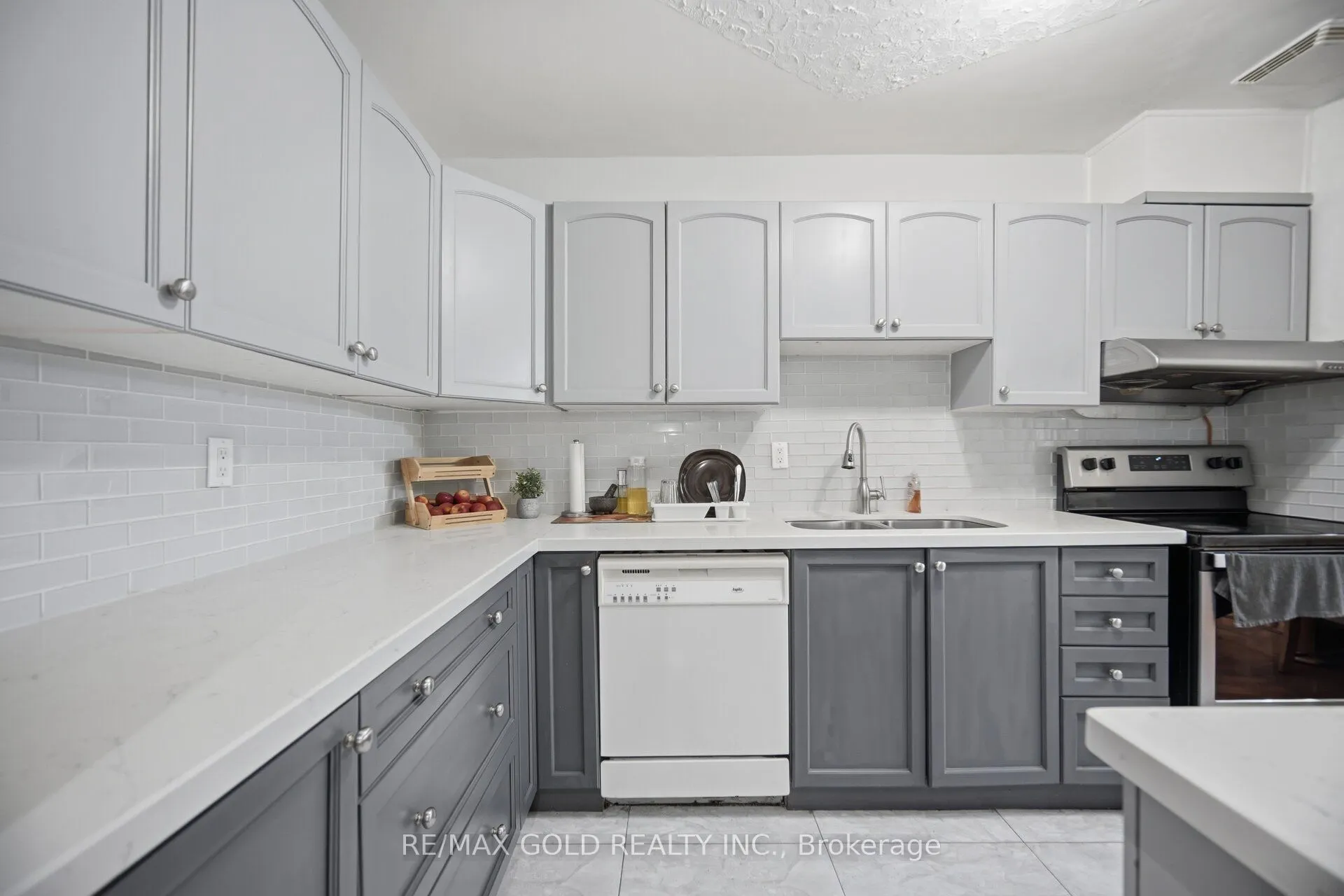 3025 The Credit Woodlands Drive #251