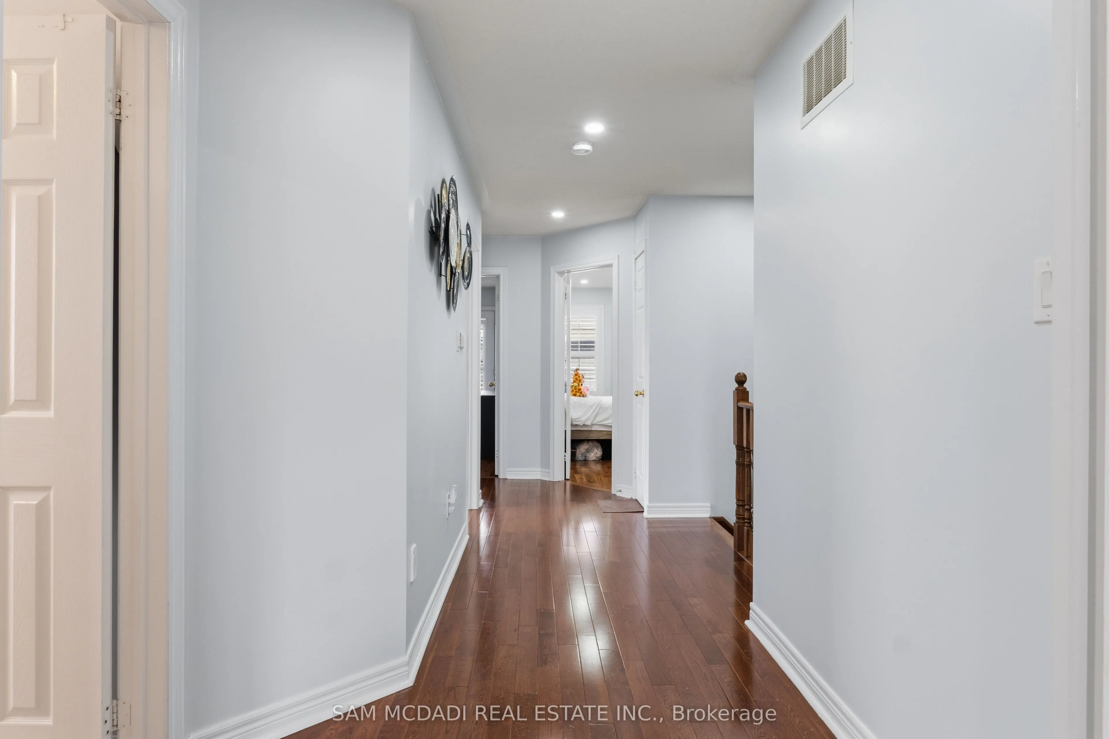 5604 Doctor Peddle Crescent