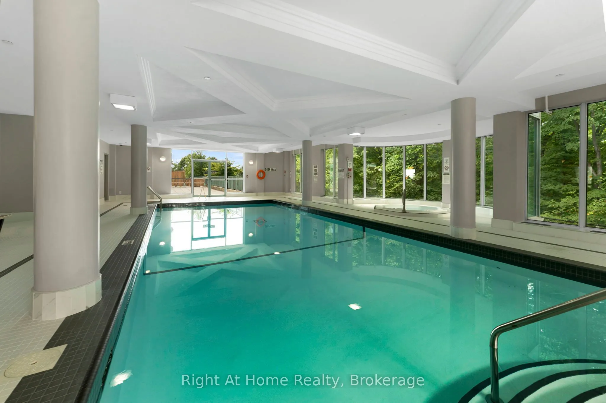 2545 Erin Centre Boulevard #1611