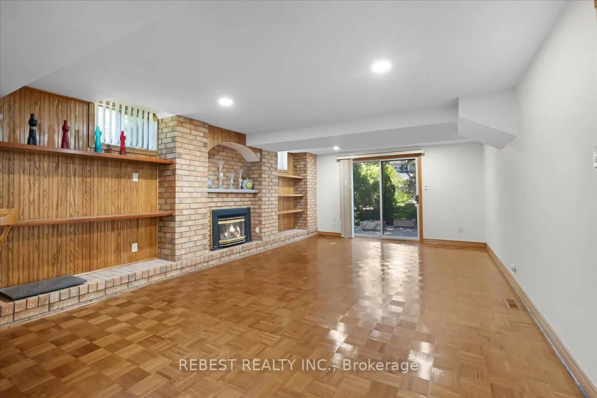 5090 Mississauga Road
