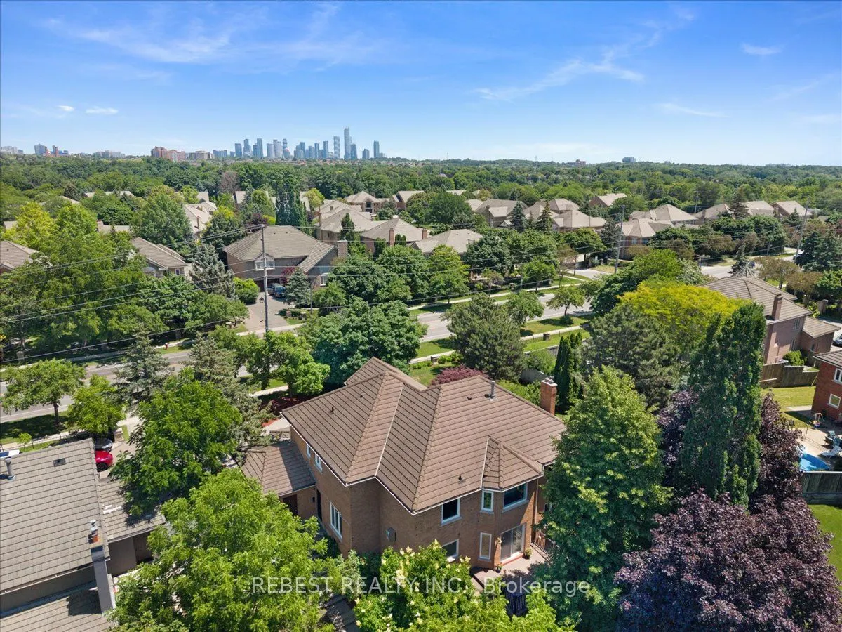 5090 Mississauga Road