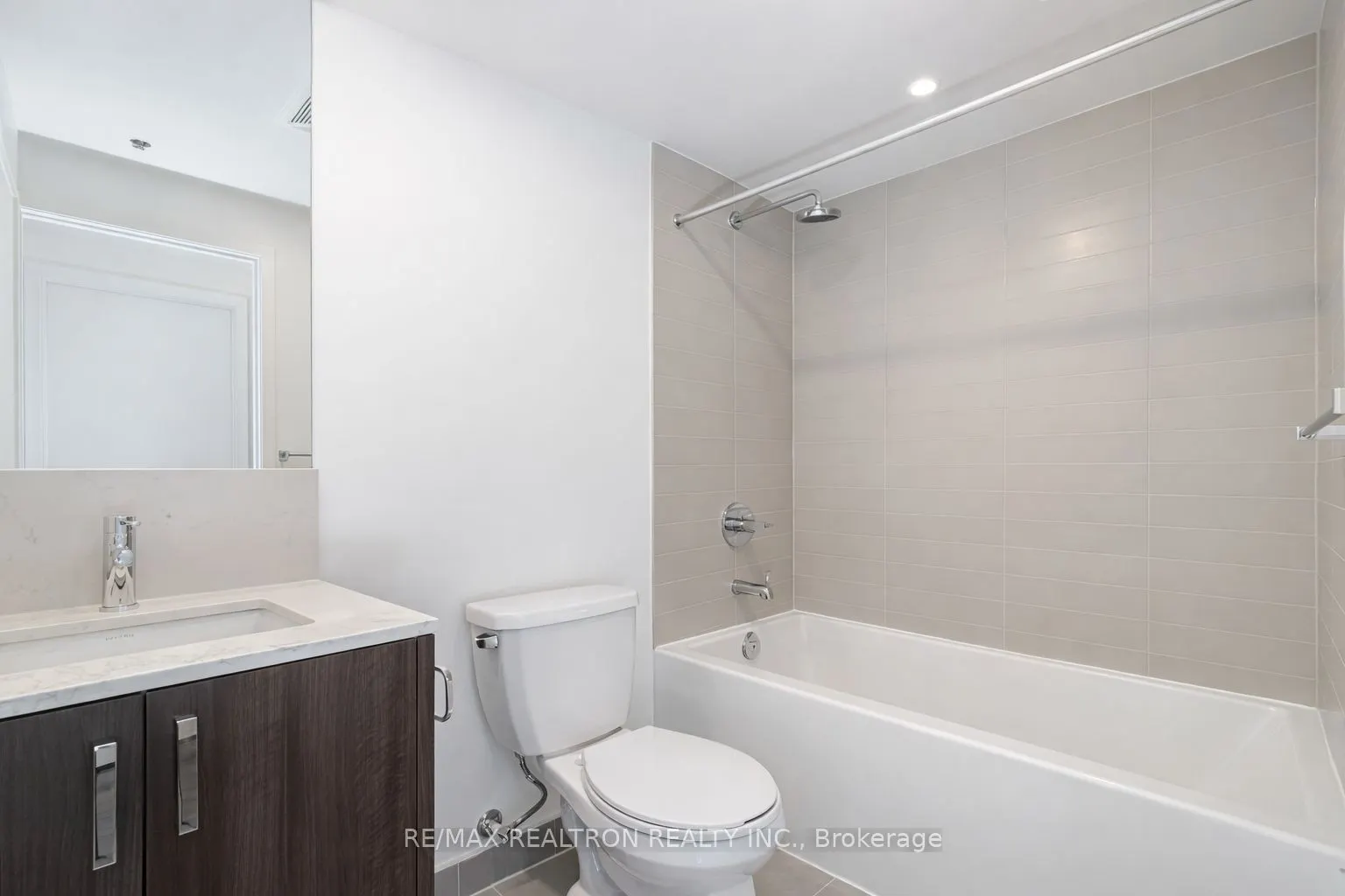 1787 St Clair Avenue #418