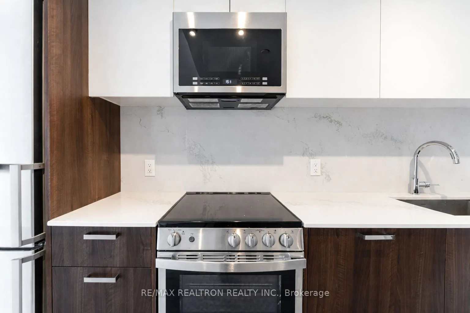 1787 St Clair Avenue #418