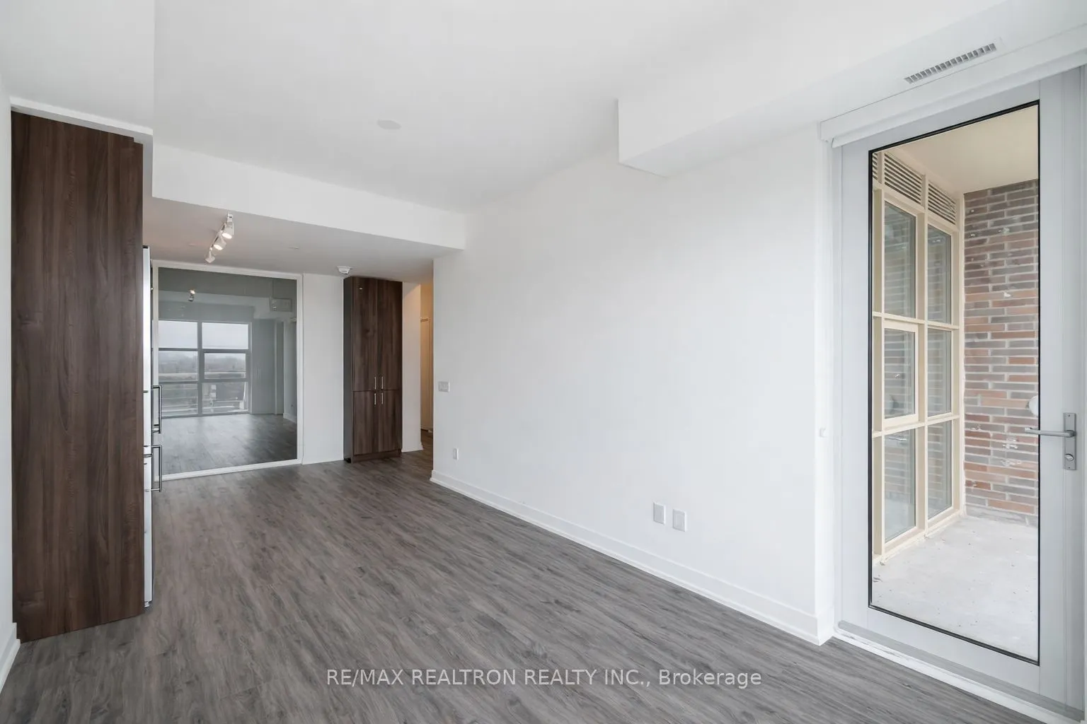 1787 St Clair Avenue #418