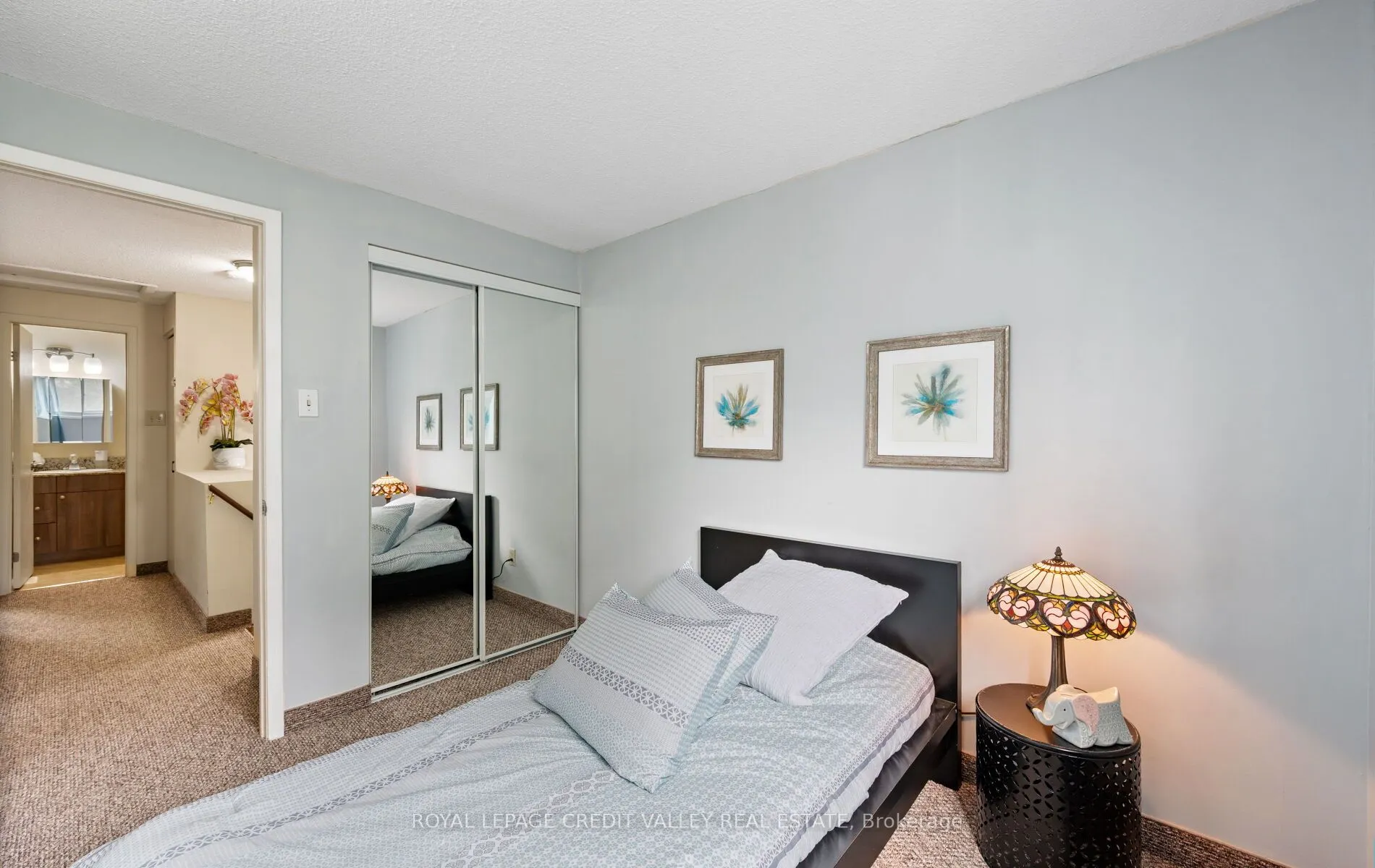 7 Hillpark Trail