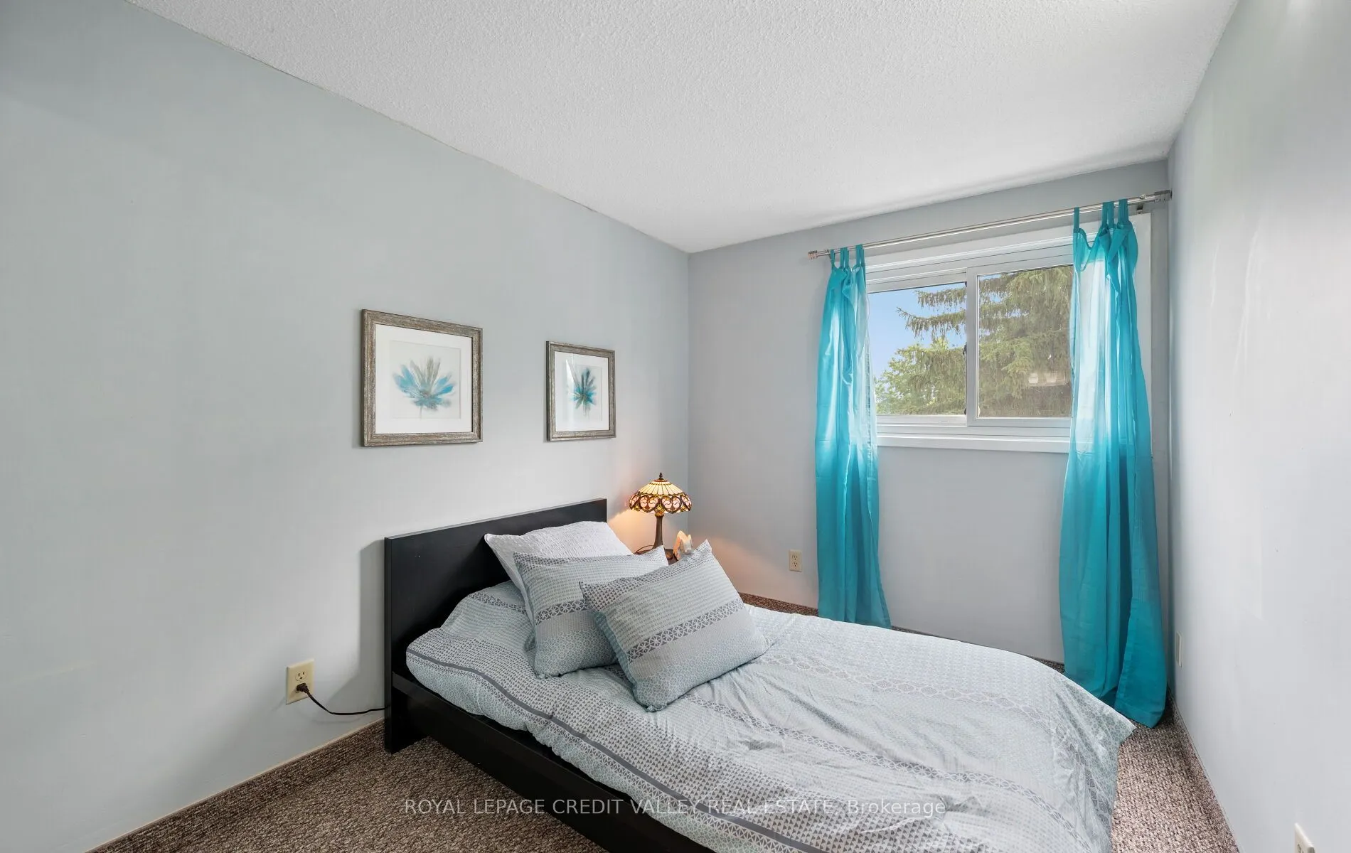 7 Hillpark Trail