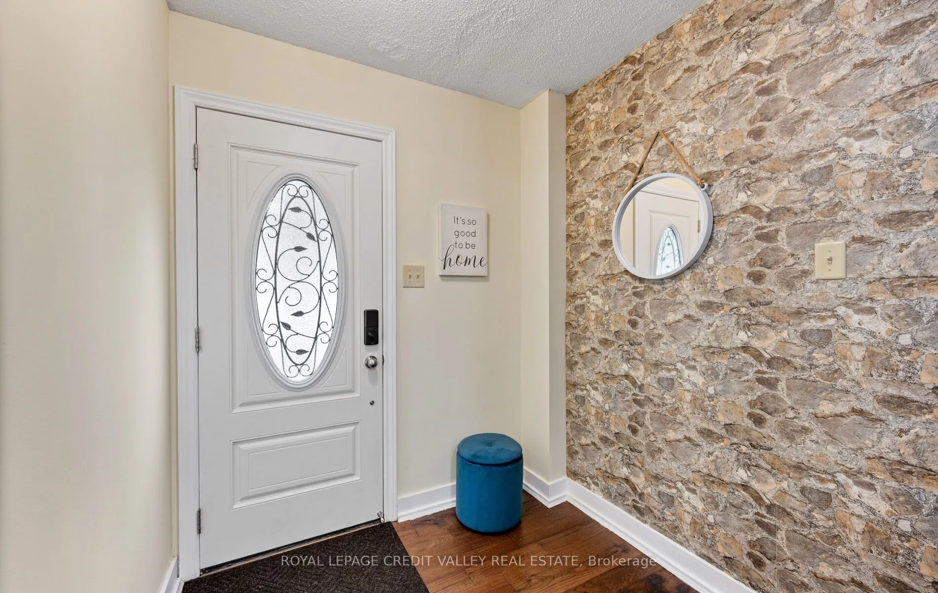 7 Hillpark Trail